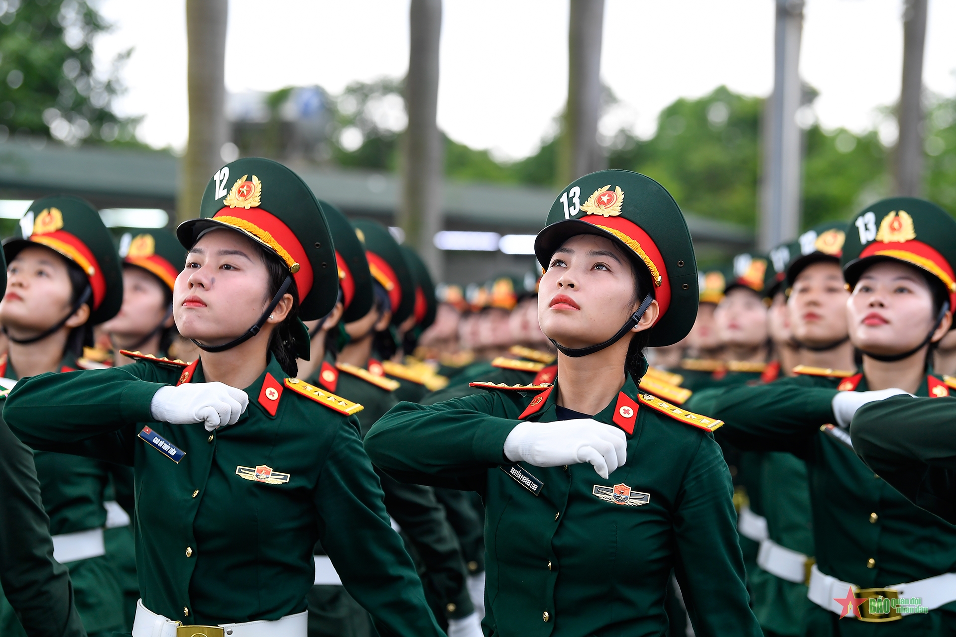 Chung ý chí, hướng về Quảng trường Ba Đình
- Ảnh 18. Chung ý chí, hướng về Quảng trường Ba Đình
- Ảnh 18.