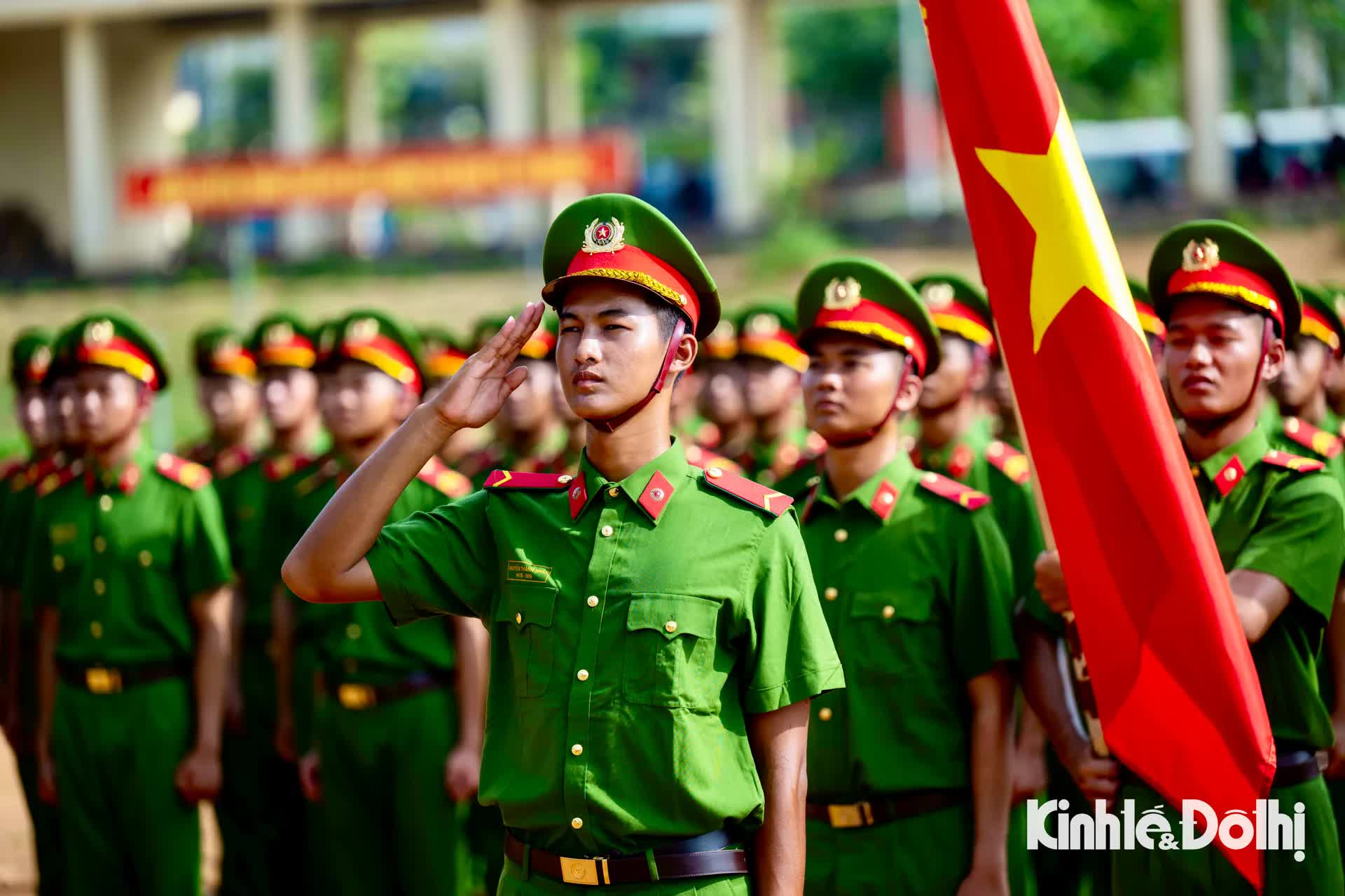 Chiến sĩ Công an nhân dân đổ mồ hôi ngày đêm tập luyện cho lễ diễu binh, diễu hành kỷ niệm 80 năm Quốc khánh- Ảnh 2.