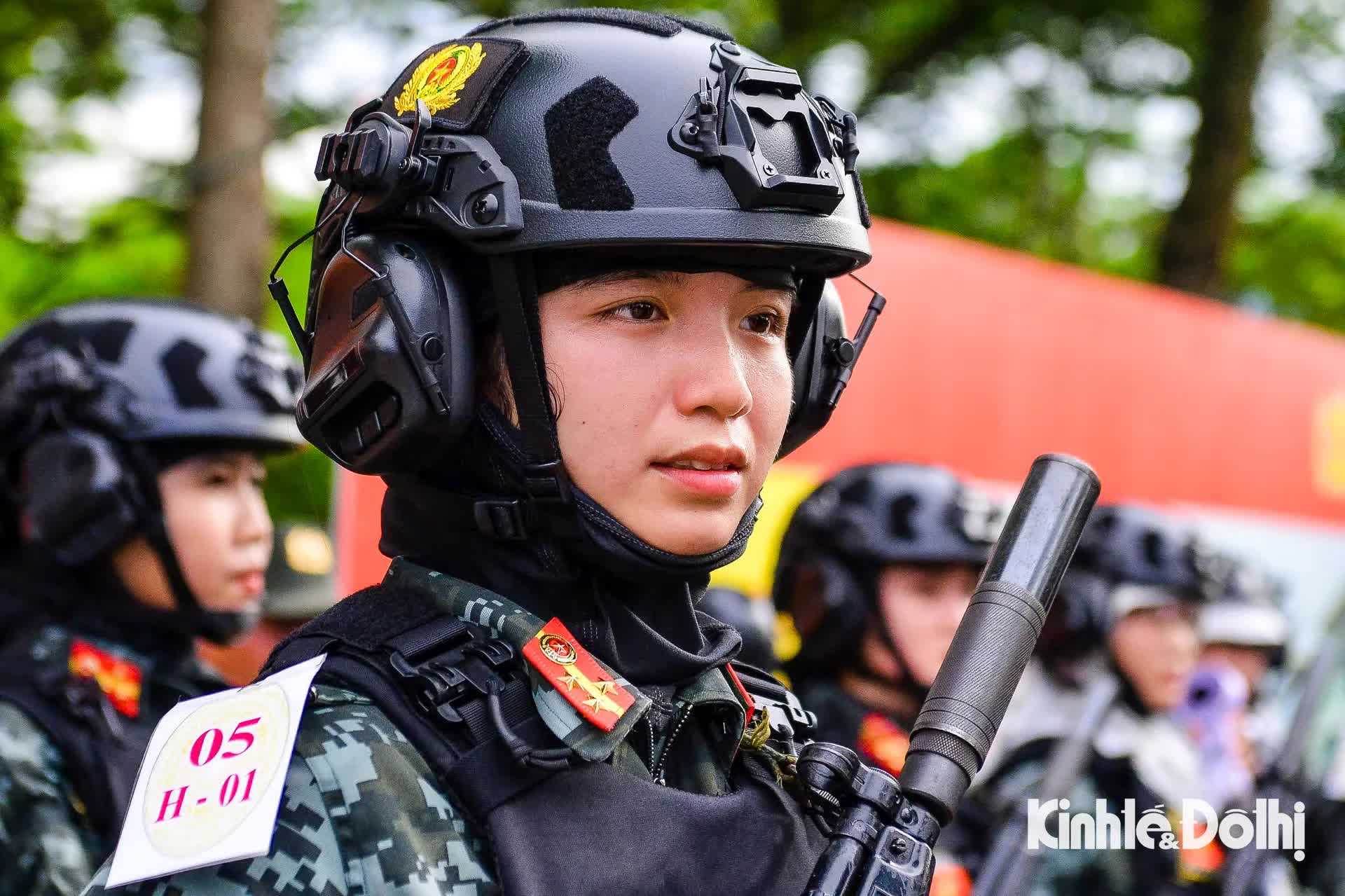 Lực lượng Công an nhân dân “vượt nắng thắng mưa” hợp luyện cho Lễ Kỷ niệm 80 năm Quốc khánh- Ảnh 13.