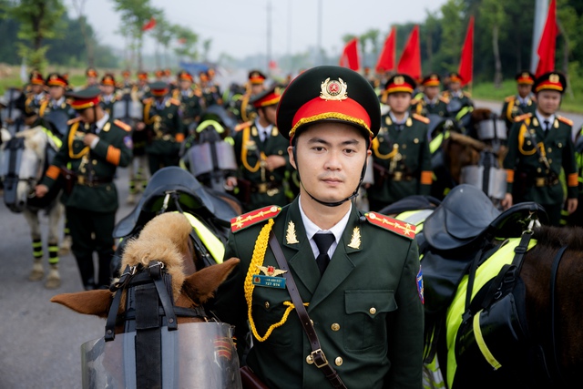 Theo chân Cảnh sát cơ động Kỵ binh luyện tập cho Lễ diễu binh, diễu hành kỷ niệm 80 năm Quốc khánh 2/9- Ảnh 10.