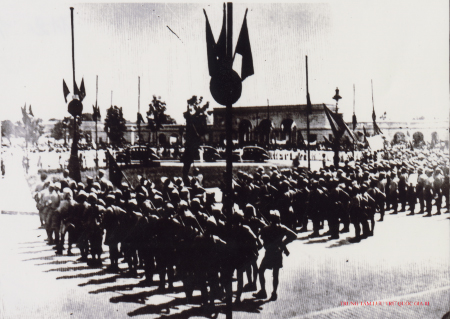 Nhìn lại những hình ảnh vô cùng quý hiếm trong ngày 2/9/1945- Ảnh 2.