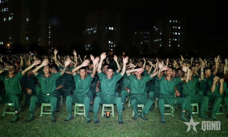 Đoàn Văn công Quân khu 2 biểu diễn phục vụ lực lượng diễu binh, diễu hành- Ảnh 6.