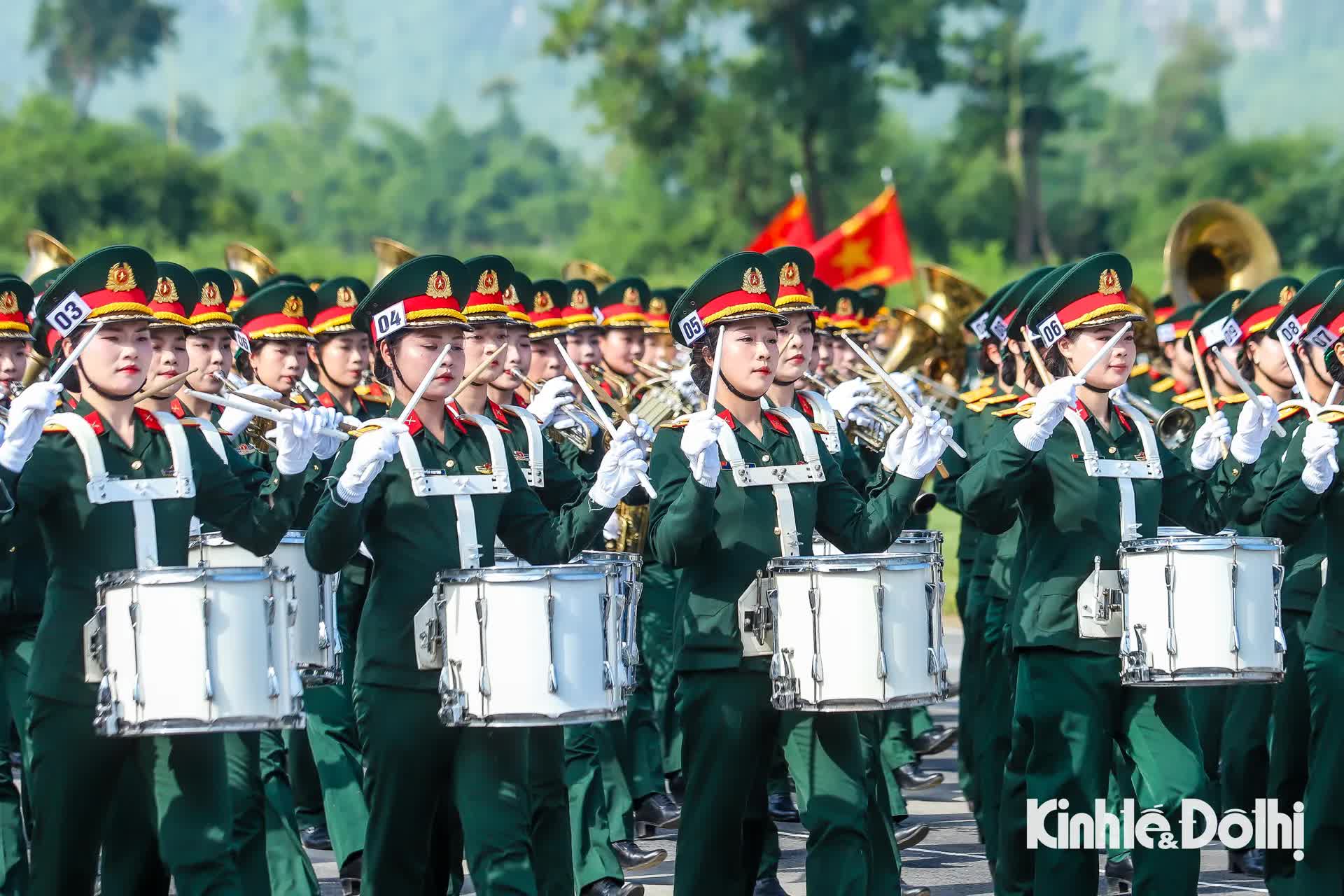Hơn 15.000 chiến sĩ quân đội, công an tổng hợp luyện chuẩn bị cho Lễ kỷ niệm 80 năm Quốc khánh- Ảnh 13.