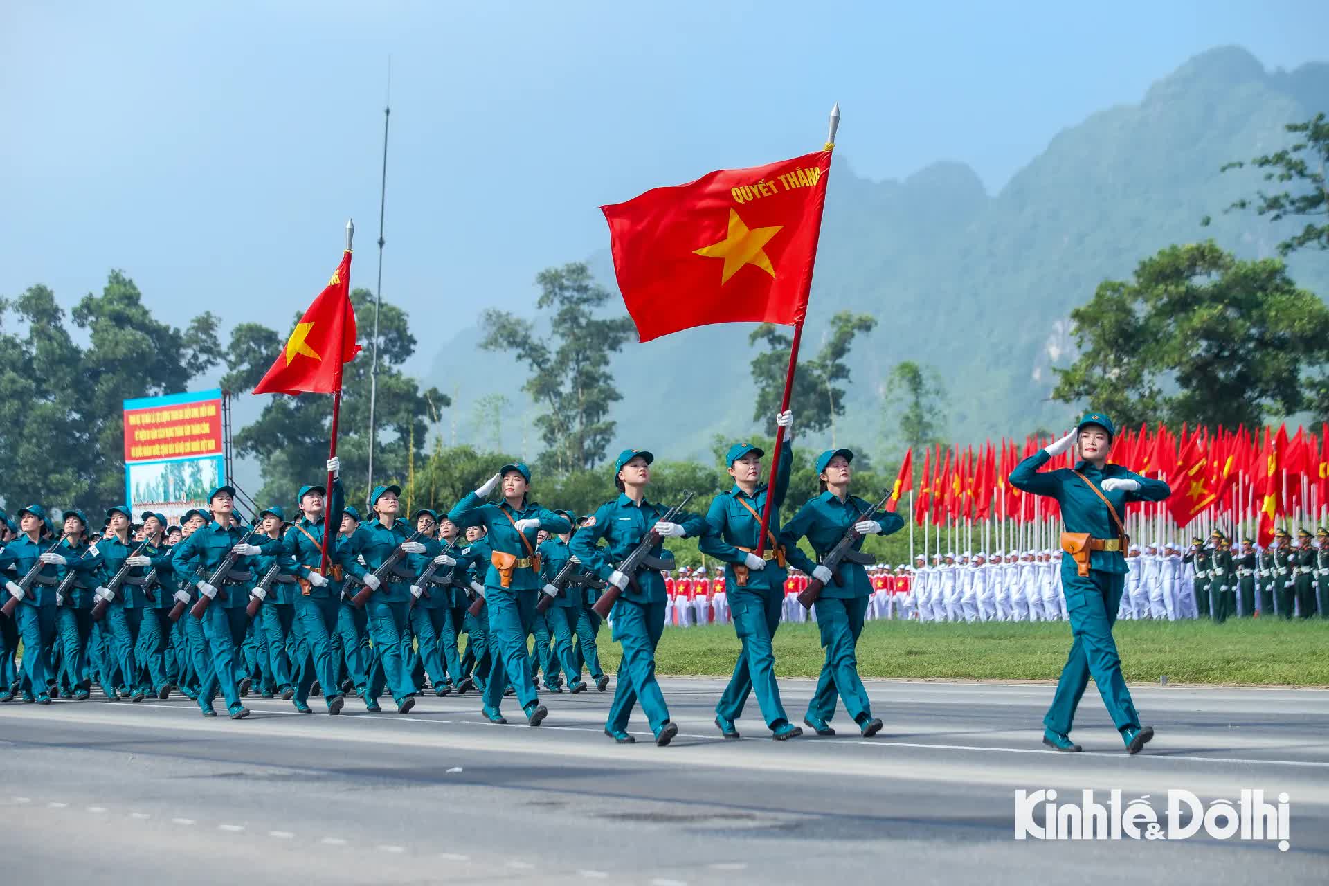 Hơn 15.000 chiến sĩ quân đội, công an tổng hợp luyện chuẩn bị cho Lễ kỷ niệm 80 năm Quốc khánh- Ảnh 18.