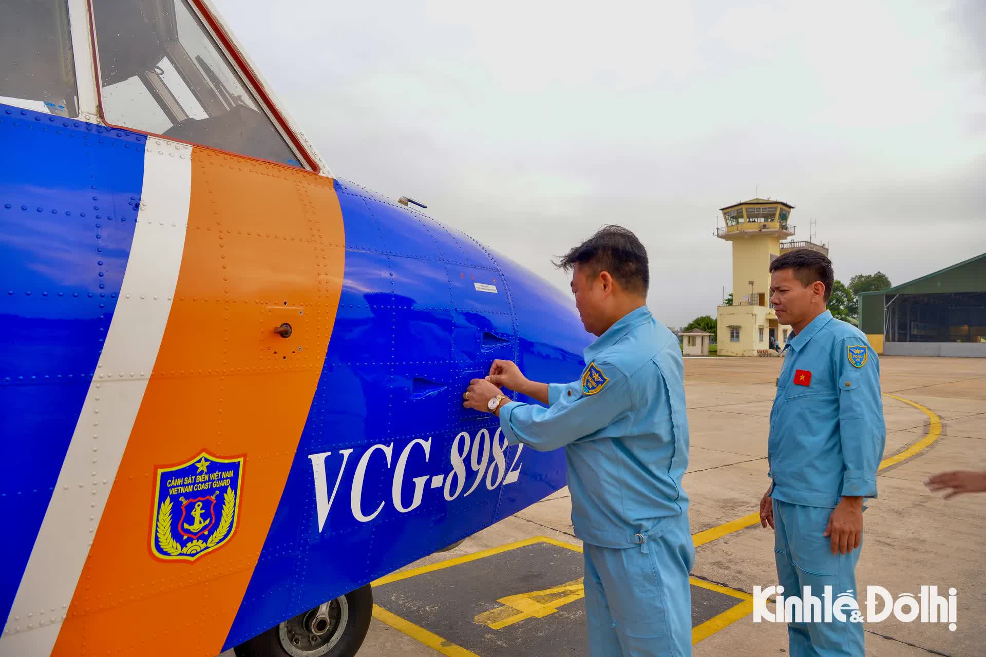 Mãn nhãn với “ngựa thồ” của không quân Việt Nam luyện tập trên bầu trời Thủ đô- Ảnh 4.