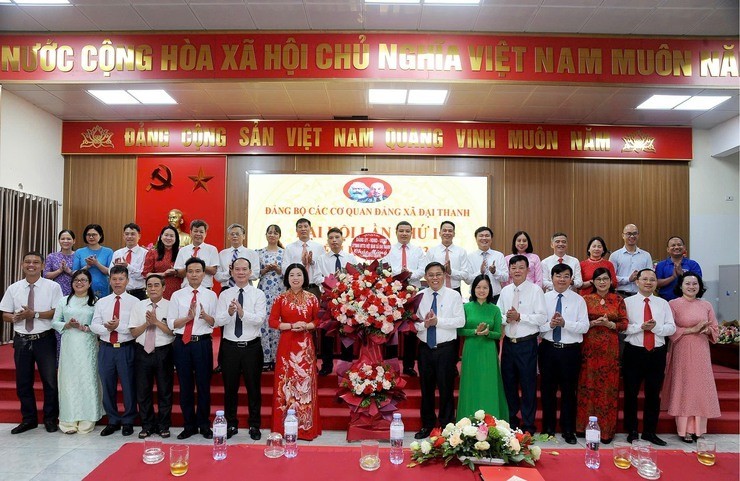 Chỉnh trang cảnh quan đô thị chào mừng 80 năm Quốc khánh- Ảnh 1.
