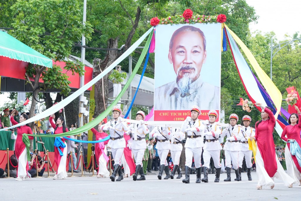 Lan tỏa giá trị văn hóa, tinh thần vì nước quên thân, vì dân phục vụ- Ảnh 1. Lan tỏa giá trị văn hóa, tinh thần vì nước quên thân, vì dân phục vụ- Ảnh 1.
