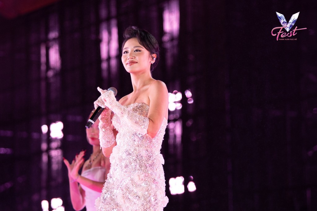 "V Fest - Thanh xuân rực rỡ" tràn đầy năng lượng và cuốn hút- Ảnh 9. "V Fest - Thanh xuân rực rỡ" tràn đầy năng lượng và cuốn hút- Ảnh 9.