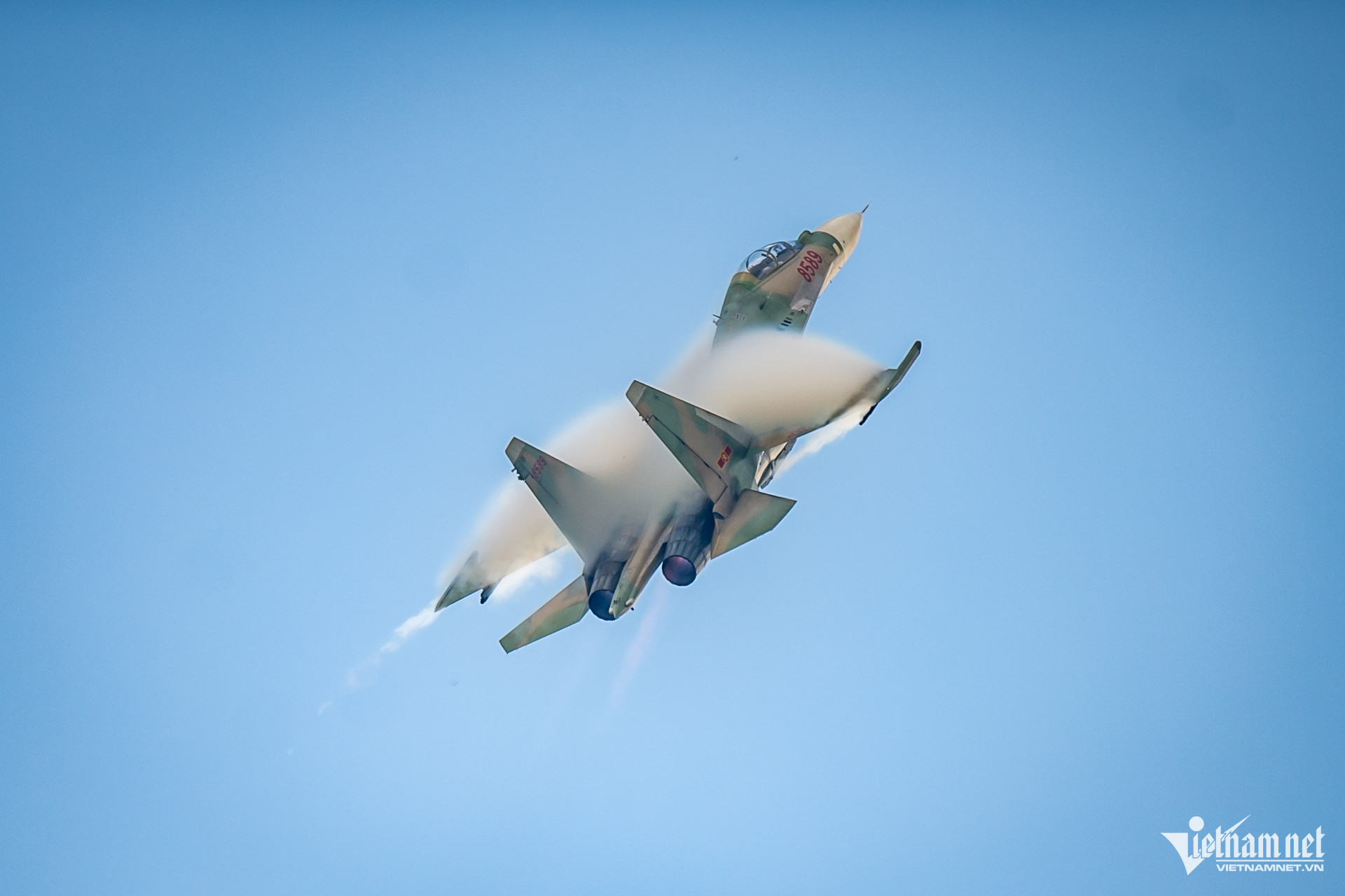 Màn tập dượt ghép biên đội 'xé gió' lạ lẫm của Su-30MK2 và Yak-130- Ảnh 16. Màn tập dượt ghép biên đội 'xé gió' lạ lẫm của Su-30MK2 và Yak-130- Ảnh 16.