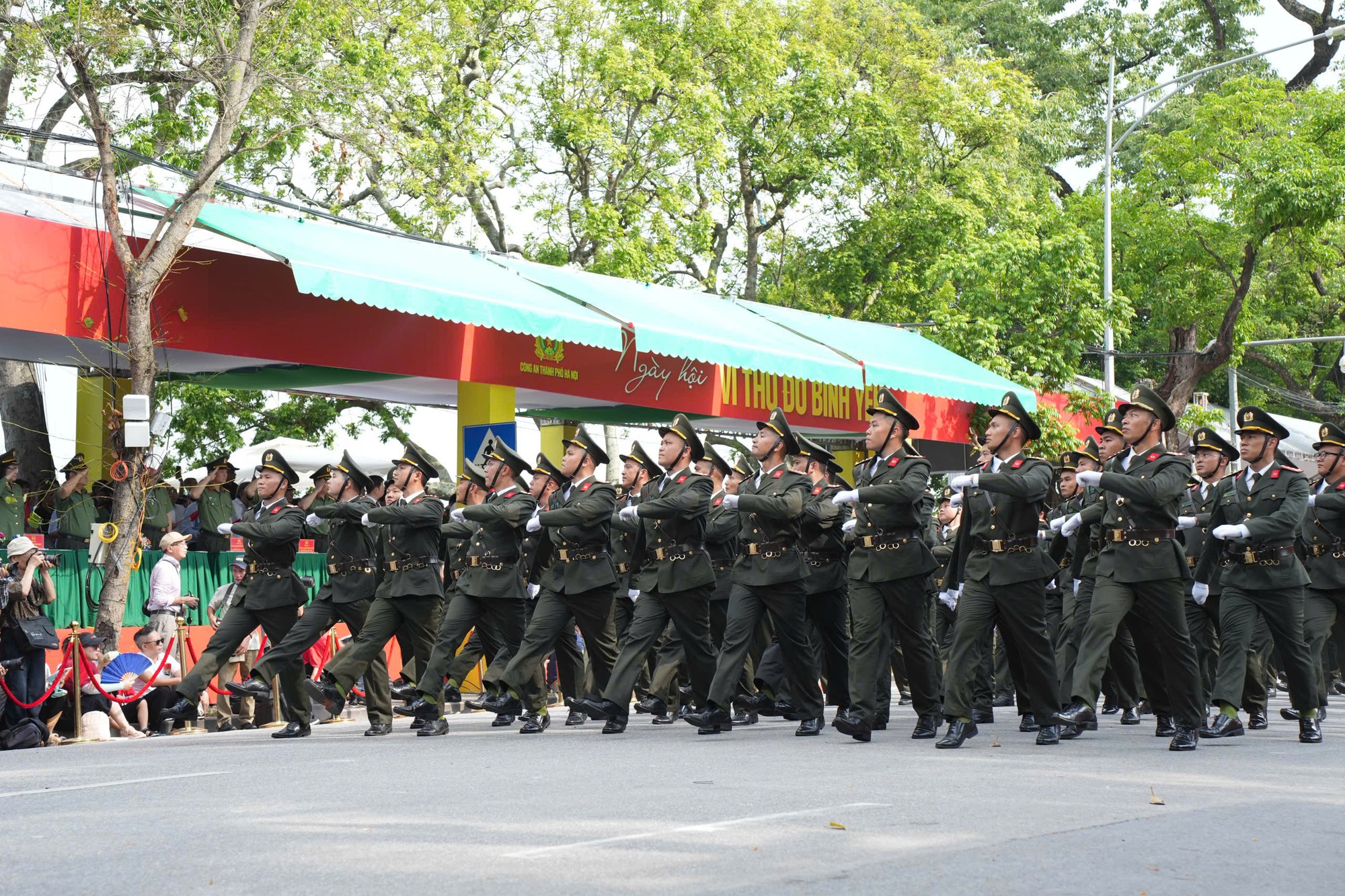 Lan tỏa giá trị văn hóa, tinh thần vì nước quên thân, vì dân phục vụ- Ảnh 11. Lan tỏa giá trị văn hóa, tinh thần vì nước quên thân, vì dân phục vụ- Ảnh 11.