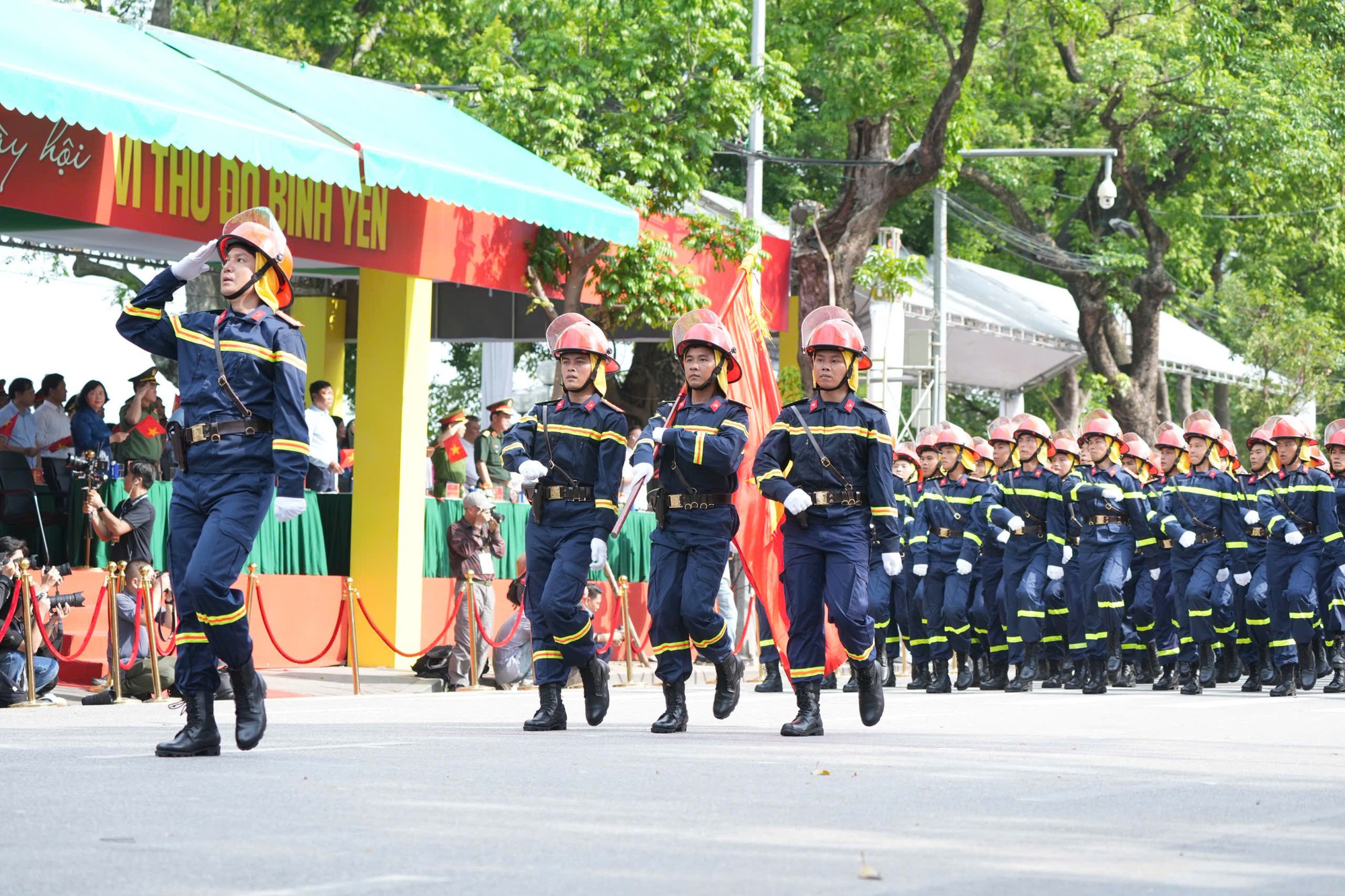 Lan tỏa giá trị văn hóa, tinh thần vì nước quên thân, vì dân phục vụ- Ảnh 9. Lan tỏa giá trị văn hóa, tinh thần vì nước quên thân, vì dân phục vụ- Ảnh 9.