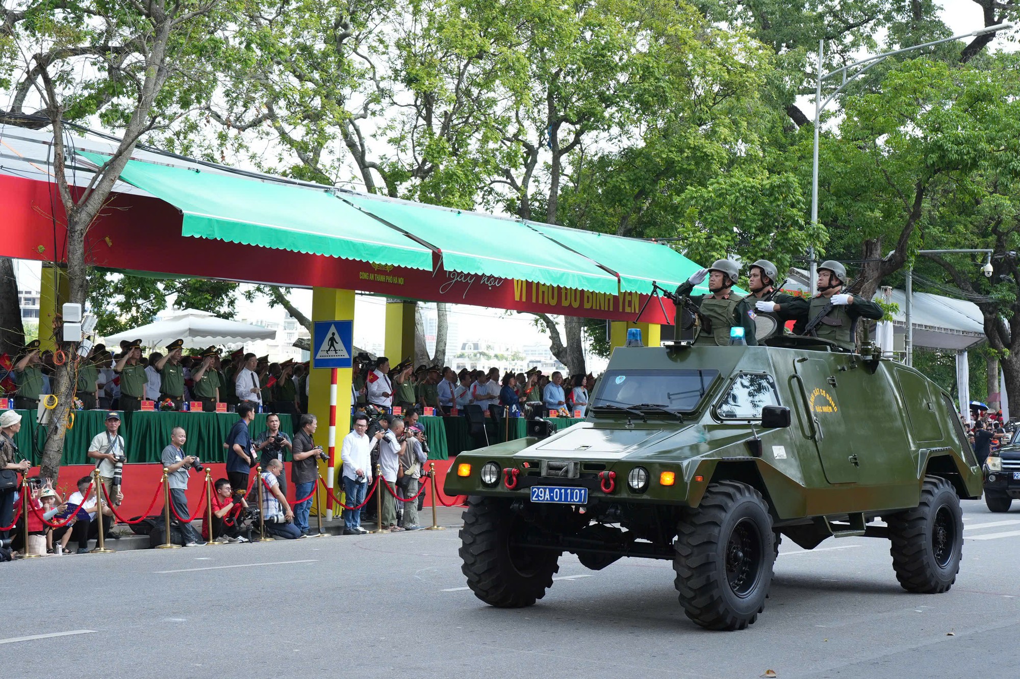 Lan tỏa giá trị văn hóa, tinh thần vì nước quên thân, vì dân phục vụ- Ảnh 19. Lan tỏa giá trị văn hóa, tinh thần vì nước quên thân, vì dân phục vụ- Ảnh 19.
