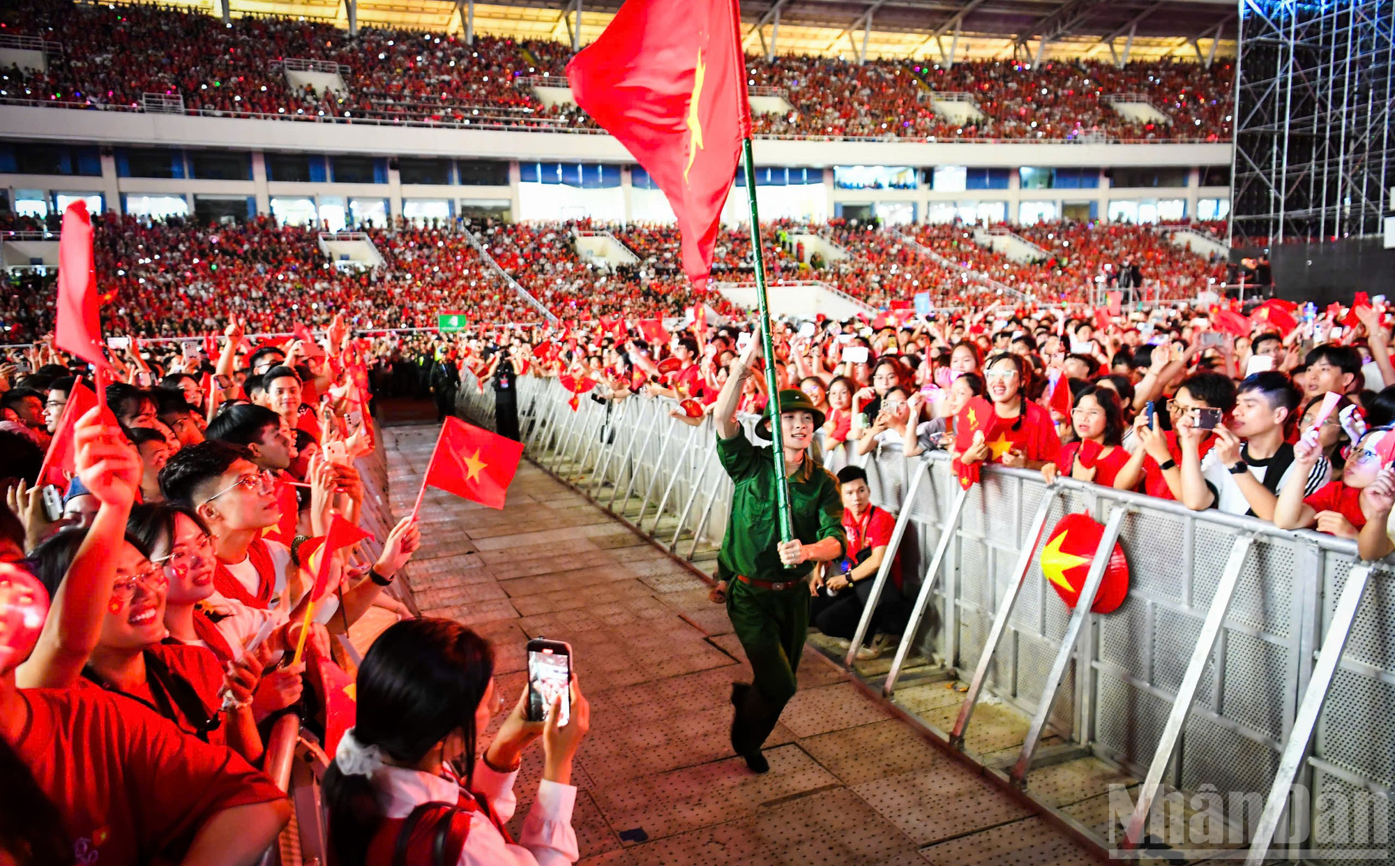 Khán giả “Tổ quốc trong tim”: Tự hào, xúc động và tràn đầy cảm hứng- Ảnh 2. Khán giả “Tổ quốc trong tim”: Tự hào, xúc động và tràn đầy cảm hứng- Ảnh 2.