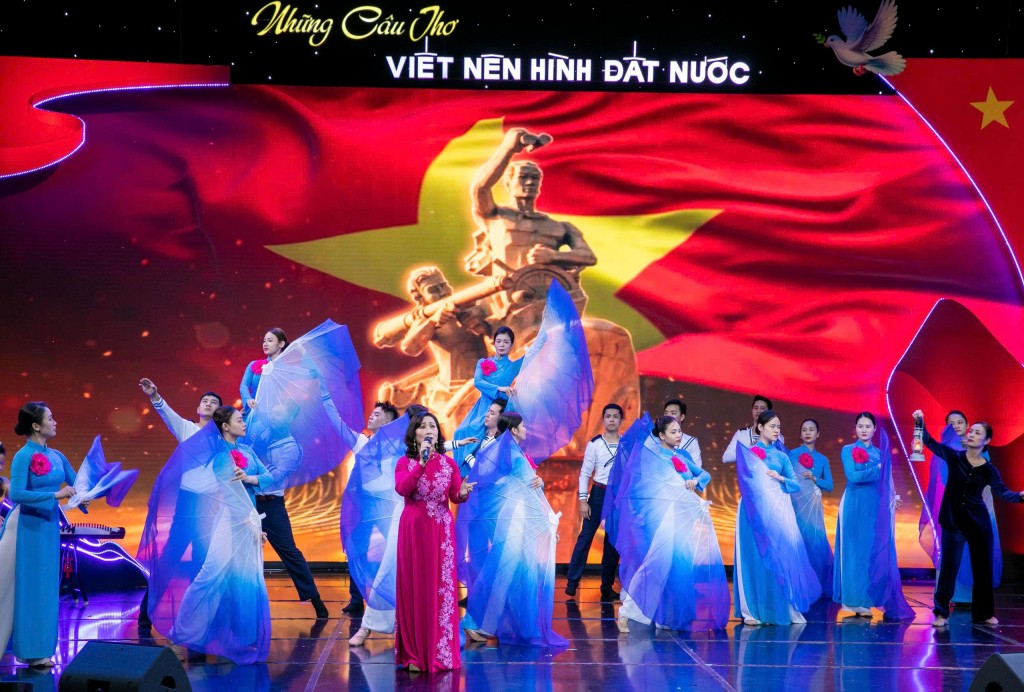 Lưu giữ ký ức dân tộc, truyền ngọn lửa yêu nước và khát vọng hòa bình- Ảnh 4. Lưu giữ ký ức dân tộc, truyền ngọn lửa yêu nước và khát vọng hòa bình- Ảnh 4.