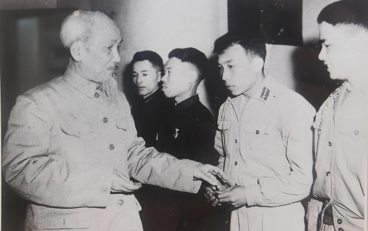 80 năm Công an Nhân dân Việt Nam: Hành trình từ gian khó đến chính quy, hiện đại- Ảnh 1.