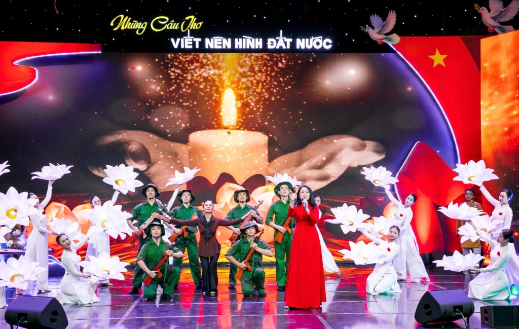 Lưu giữ ký ức dân tộc, truyền ngọn lửa yêu nước và khát vọng hòa bình- Ảnh 3. Lưu giữ ký ức dân tộc, truyền ngọn lửa yêu nước và khát vọng hòa bình- Ảnh 3.