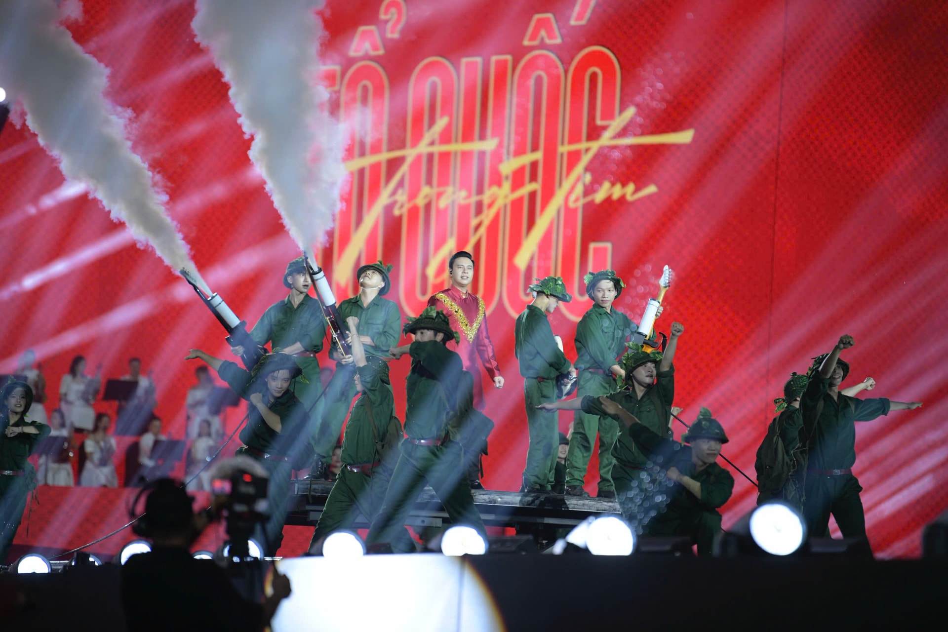 Chương trình “Tổ quốc trong tim” - “Concert quốc gia” kết nối, lan tỏa niềm tự hào- Ảnh 8. Chương trình “Tổ quốc trong tim” - “Concert quốc gia” kết nối, lan tỏa niềm tự hào- Ảnh 8.