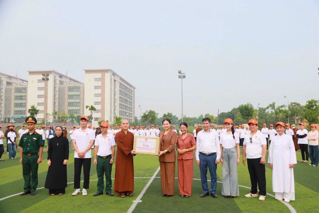 Gặp mặt động viên khối Đại Đoàn kết toàn dân tộc tham gia diễu hành- Ảnh 1.