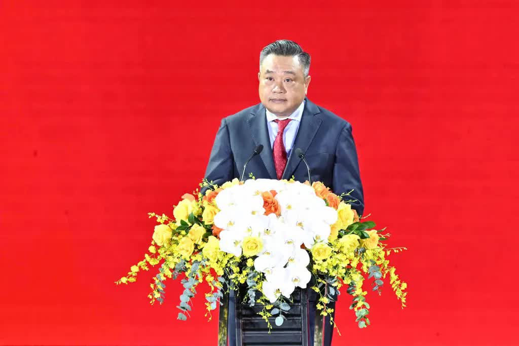 Tái hiện lịch sử hào hùng "Hà Nội - Từ mùa Thu lịch sử năm 1945"- Ảnh 2. Tái hiện lịch sử hào hùng "Hà Nội - Từ mùa Thu lịch sử năm 1945"- Ảnh 2.