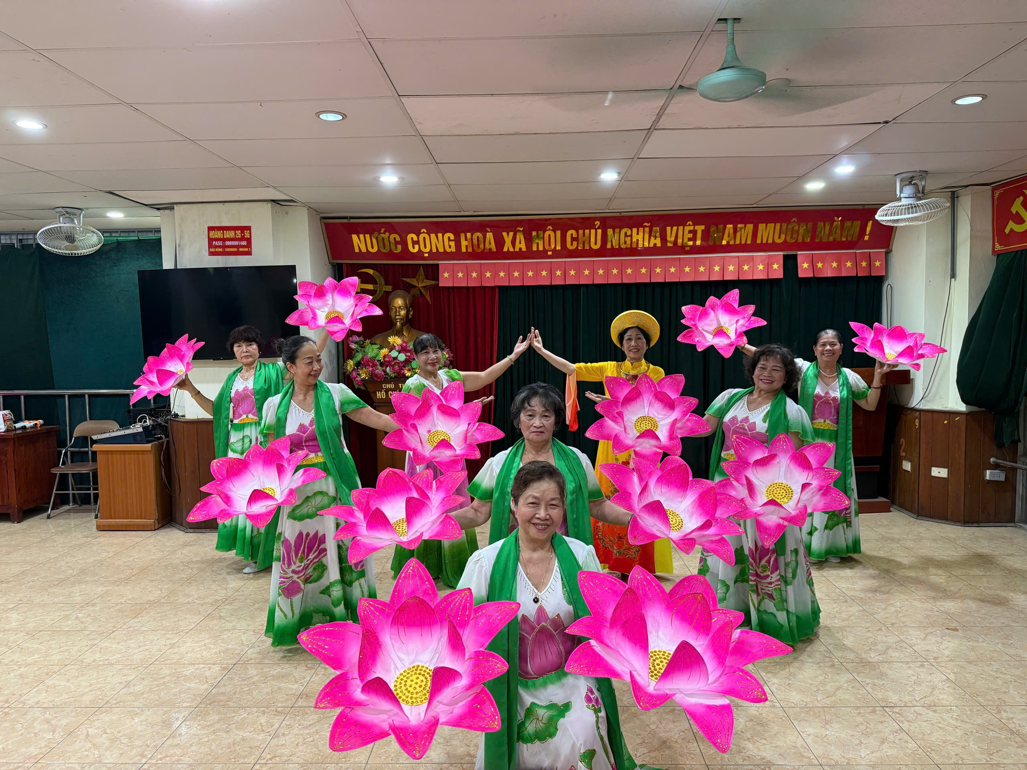 Đa đạng các chương trình nghệ thuật chuẩn bị chào mừng kỷ niệm 80 Cách mạng tháng Tám và Quốc khánh 2/9 tại phường Phương Liệt- Ảnh 2.
