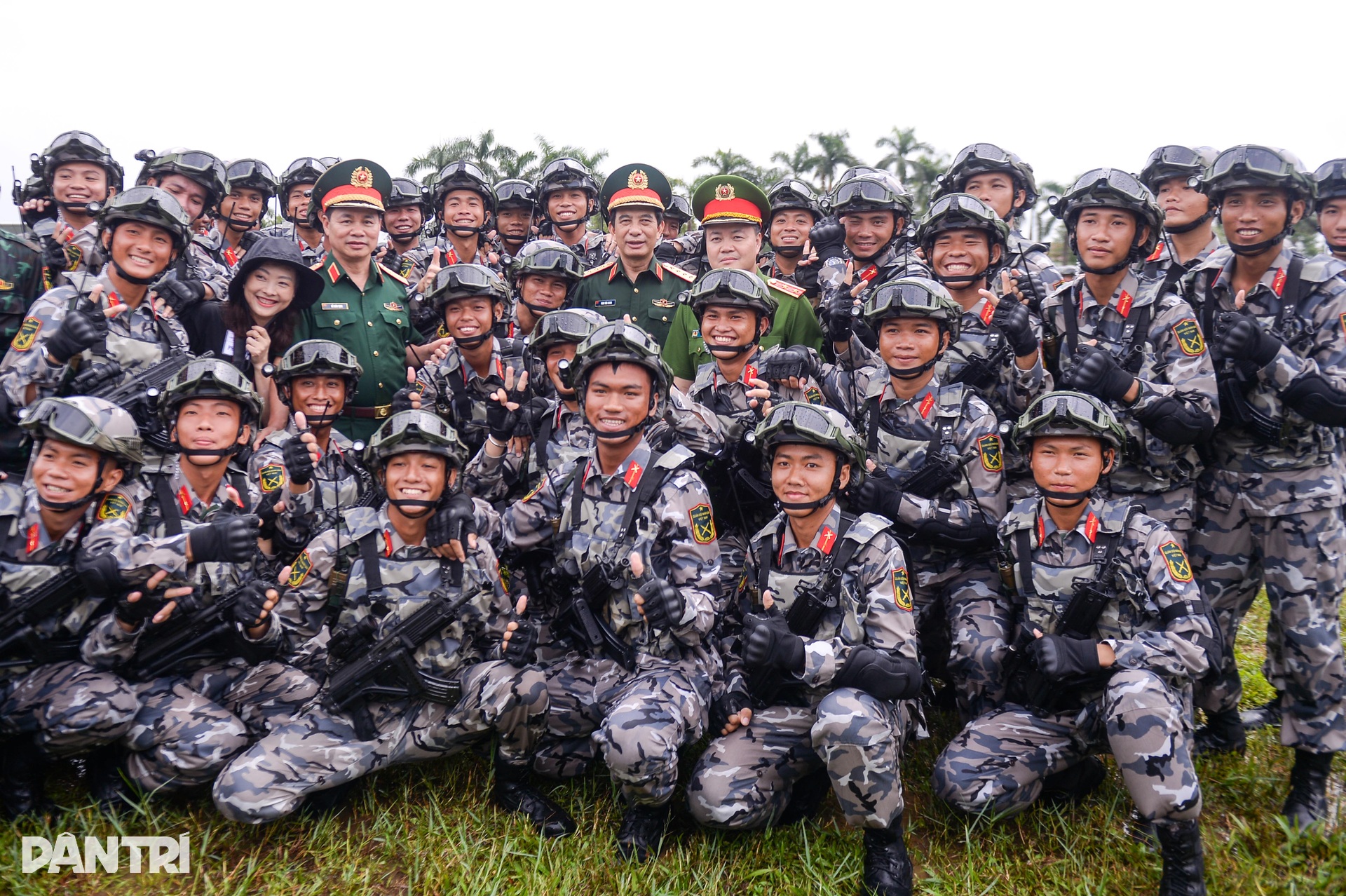 Đại tướng Phan Văn Giang kiểm tra, động viên các khối tham gia diễu binh- Ảnh 13. Đại tướng Phan Văn Giang kiểm tra, động viên các khối tham gia diễu binh- Ảnh 13.
