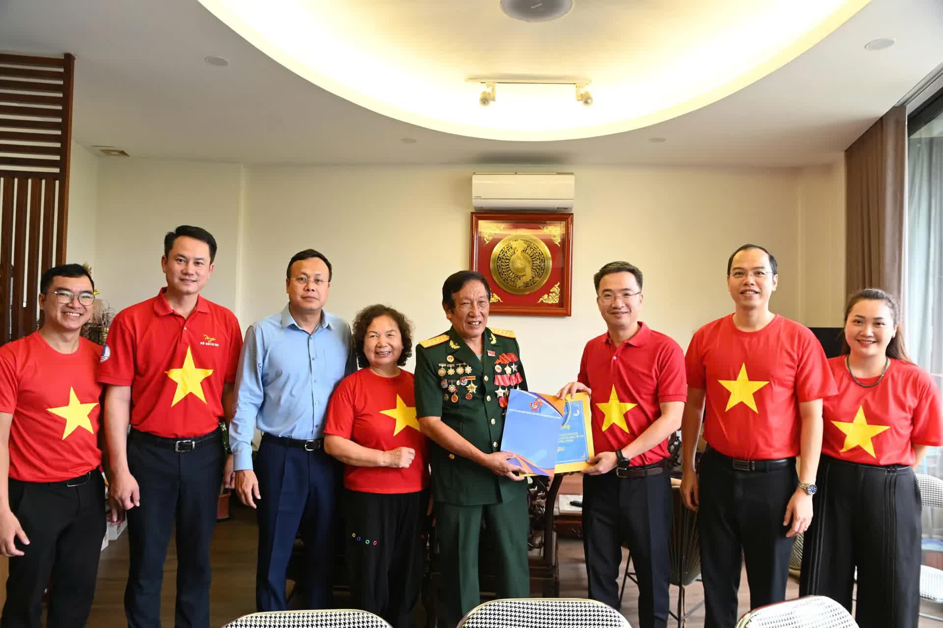 Lễ chào cờ "Tôi yêu Tổ quốc tôi": khơi dậy lòng tự hào dân tộc trong thế hệ trẻ- Ảnh 6. Lễ chào cờ "Tôi yêu Tổ quốc tôi": khơi dậy lòng tự hào dân tộc trong thế hệ trẻ- Ảnh 6.
