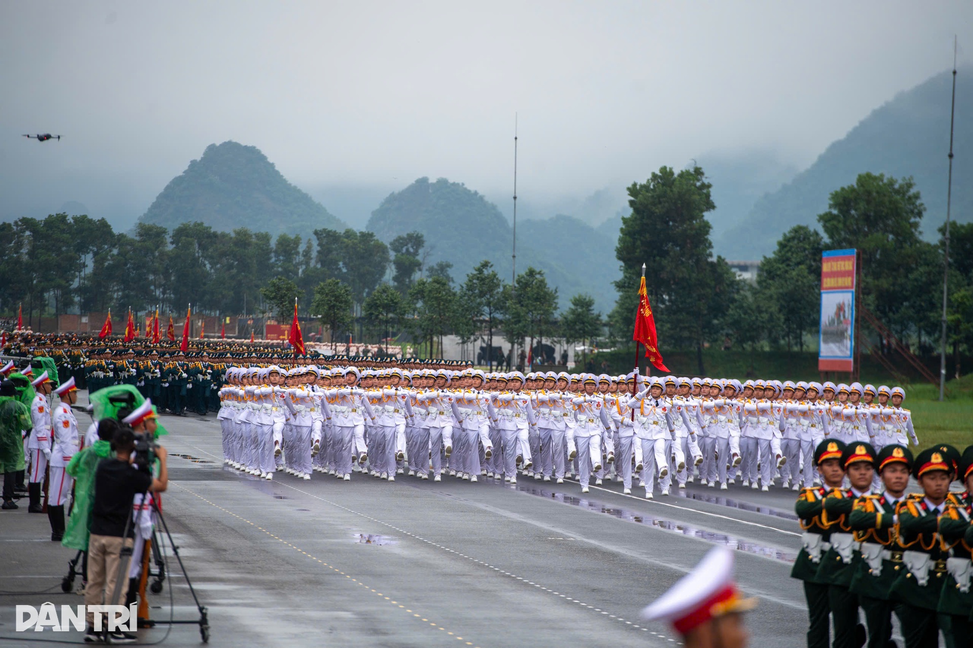 Đại tướng Phan Văn Giang kiểm tra, động viên các khối tham gia diễu binh- Ảnh 4. Đại tướng Phan Văn Giang kiểm tra, động viên các khối tham gia diễu binh- Ảnh 4.