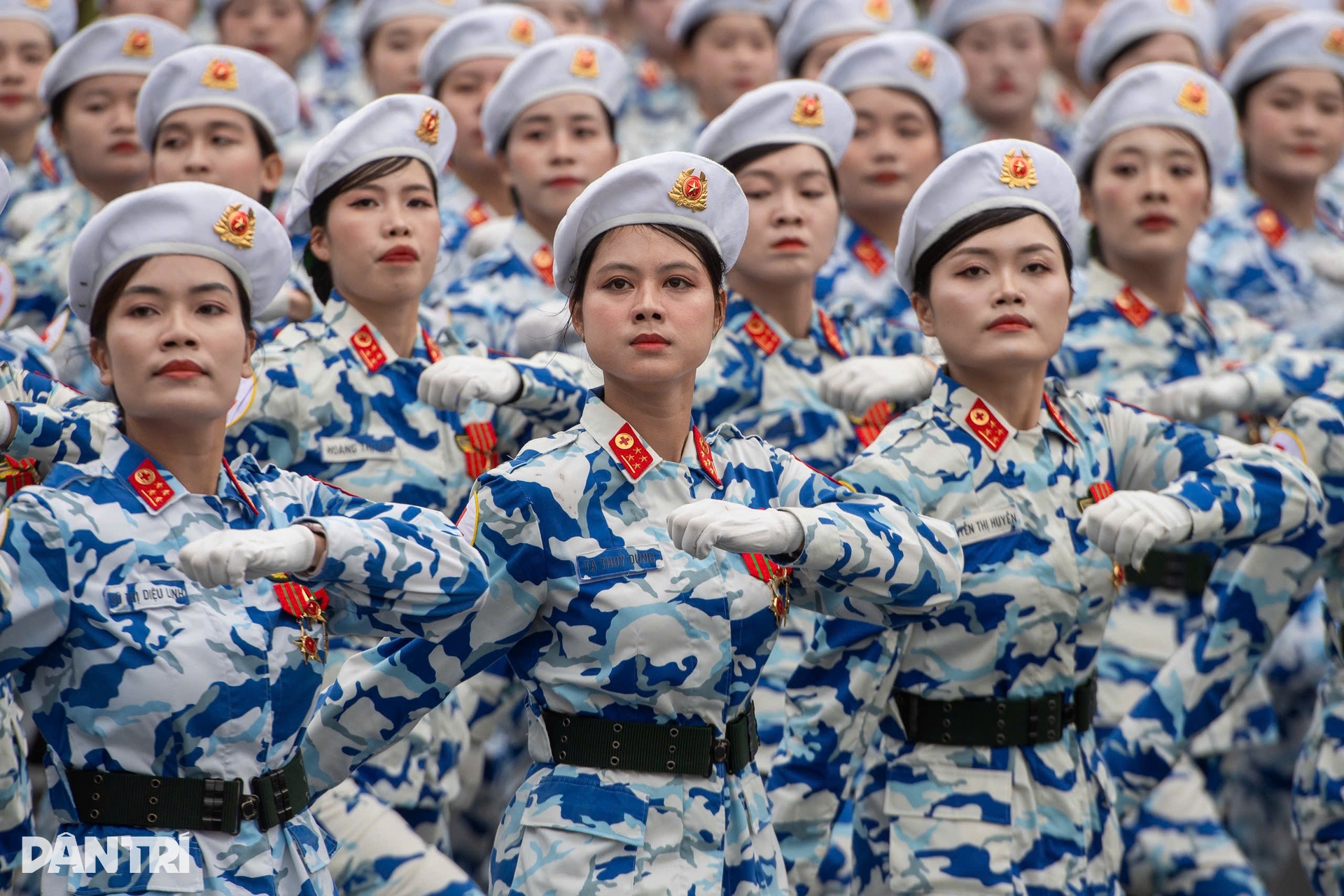 Đại tướng Phan Văn Giang kiểm tra, động viên các khối tham gia diễu binh- Ảnh 5. Đại tướng Phan Văn Giang kiểm tra, động viên các khối tham gia diễu binh- Ảnh 5.