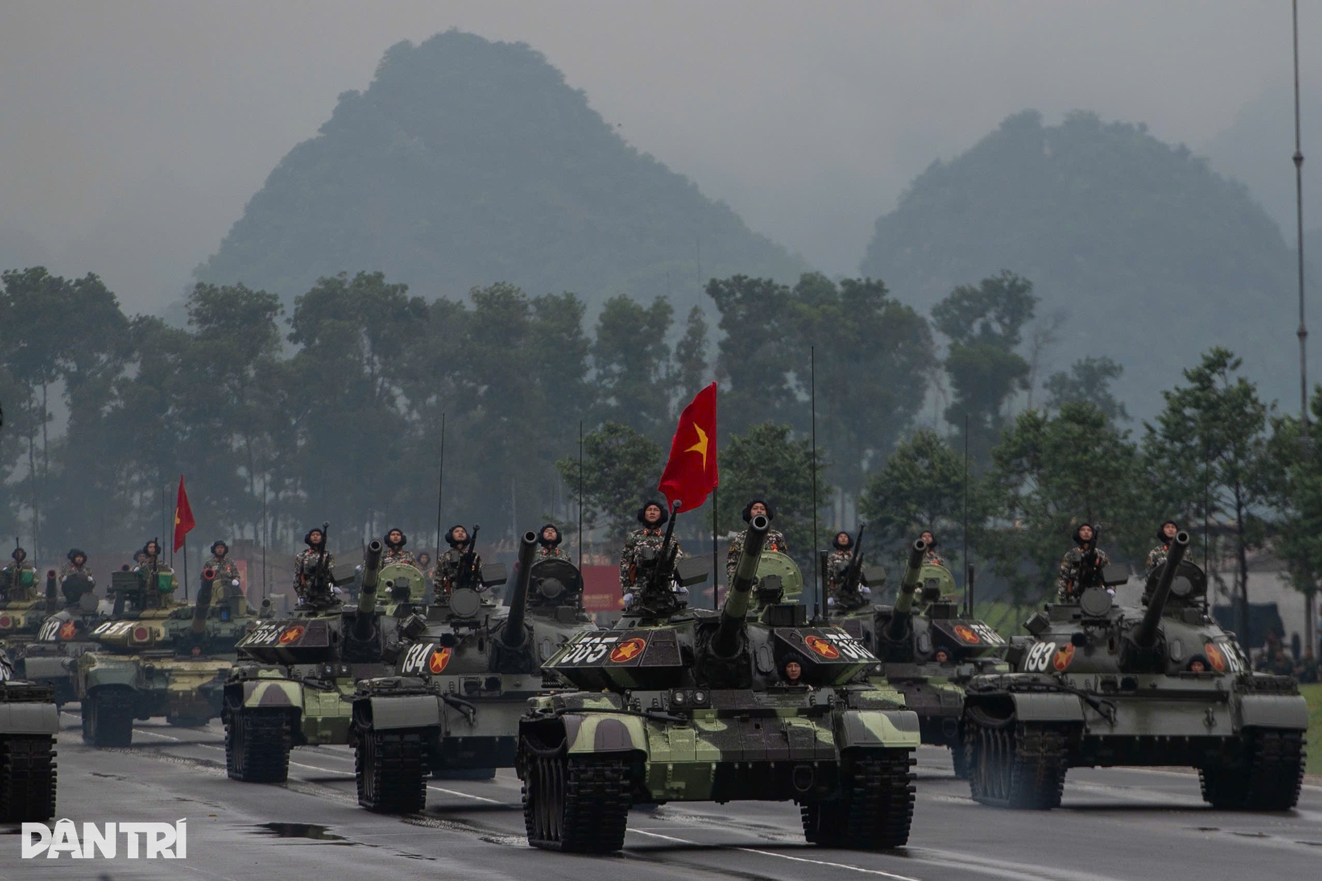 Đại tướng Phan Văn Giang kiểm tra, động viên các khối tham gia diễu binh- Ảnh 7. Đại tướng Phan Văn Giang kiểm tra, động viên các khối tham gia diễu binh- Ảnh 7.