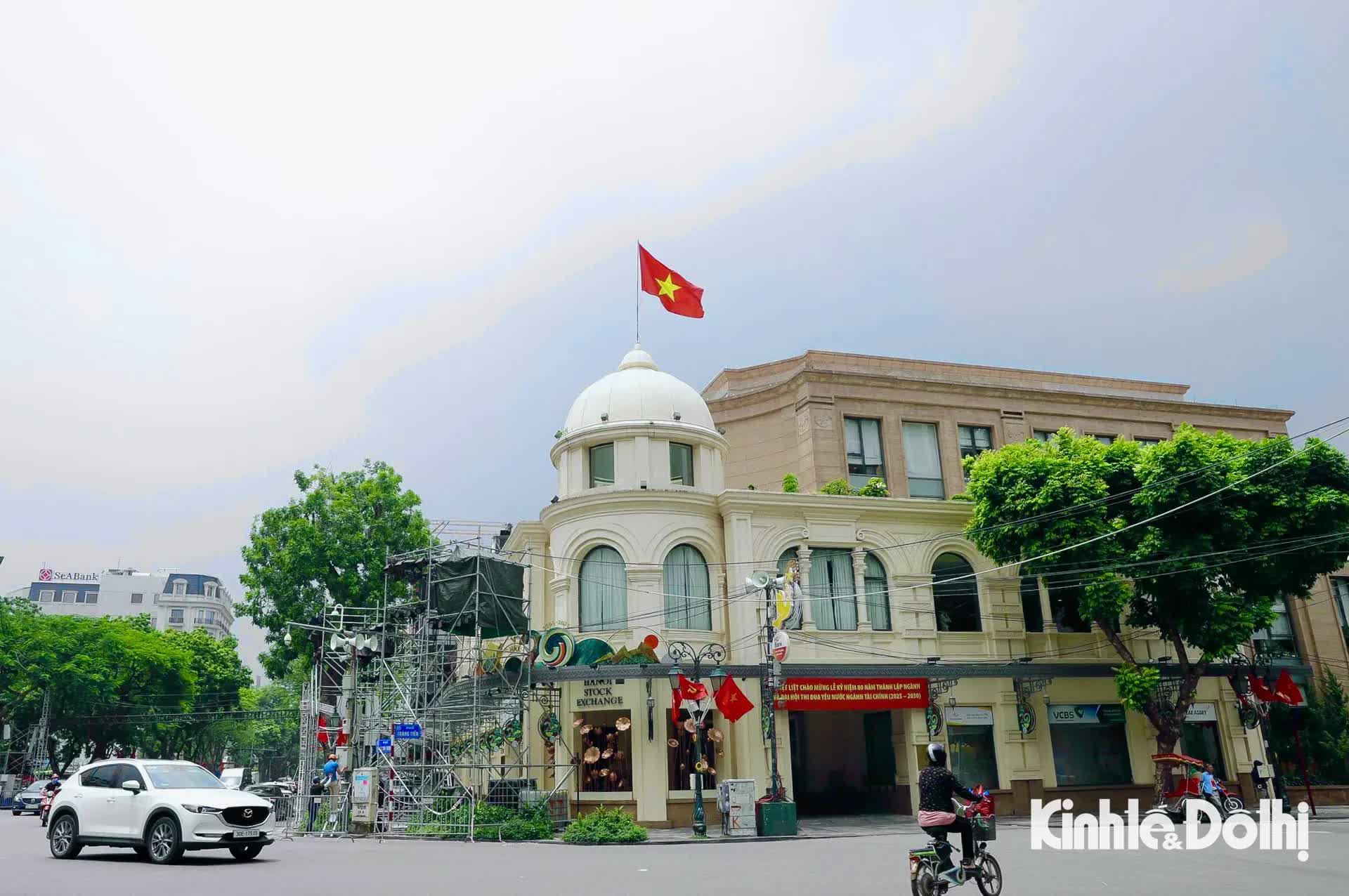 Hà Nội: Những địa điểm lý tưởng cho người dân xem Lễ diễu binh, diễu hành kỷ niệm 80 năm Quốc khánh- Ảnh 6.