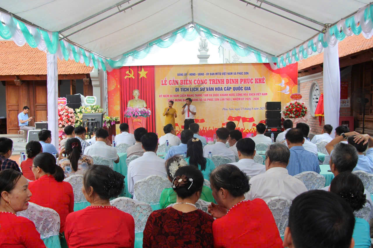 Xã Phúc Sơn long trọng tổ chức Lễ gắn biển công trình di tích lịch sử - văn hóa đình Phúc Khê- Ảnh 2.