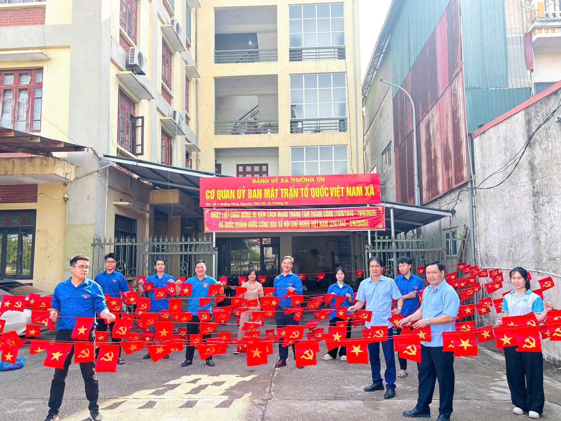 Xã Thường Tín gắn biển, khánh thành công trình “A80 - Mặt trận đoàn kết”- Ảnh 3. Xã Thường Tín gắn biển, khánh thành công trình “A80 - Mặt trận đoàn kết”- Ảnh 3.