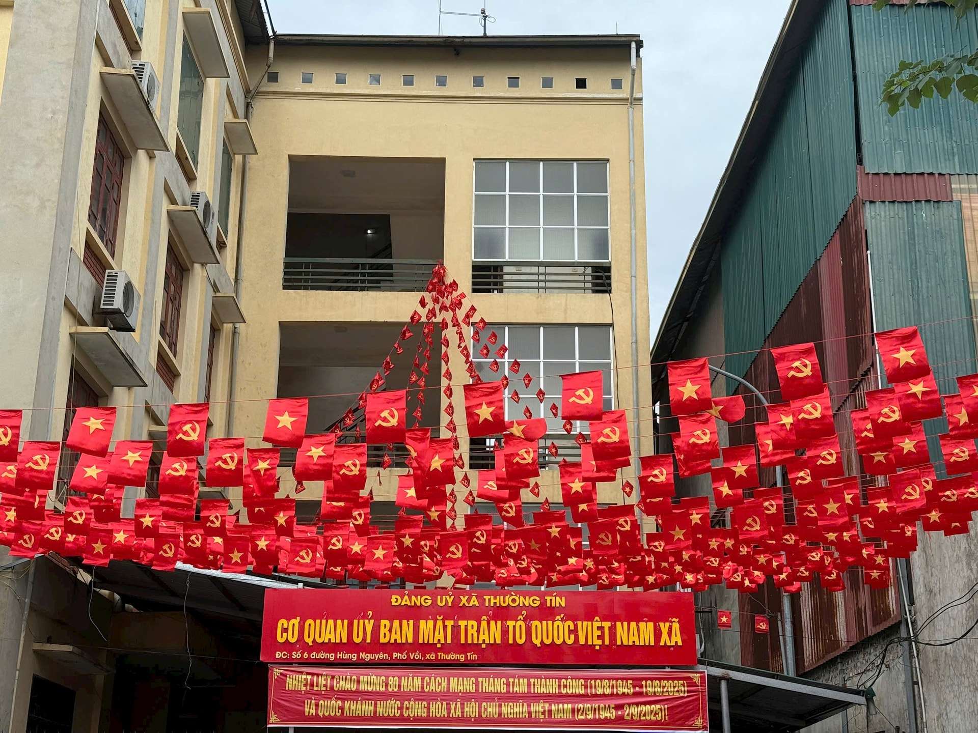 Xã Thường Tín gắn biển, khánh thành công trình “A80 - Mặt trận đoàn kết”- Ảnh 4. Xã Thường Tín gắn biển, khánh thành công trình “A80 - Mặt trận đoàn kết”- Ảnh 4.