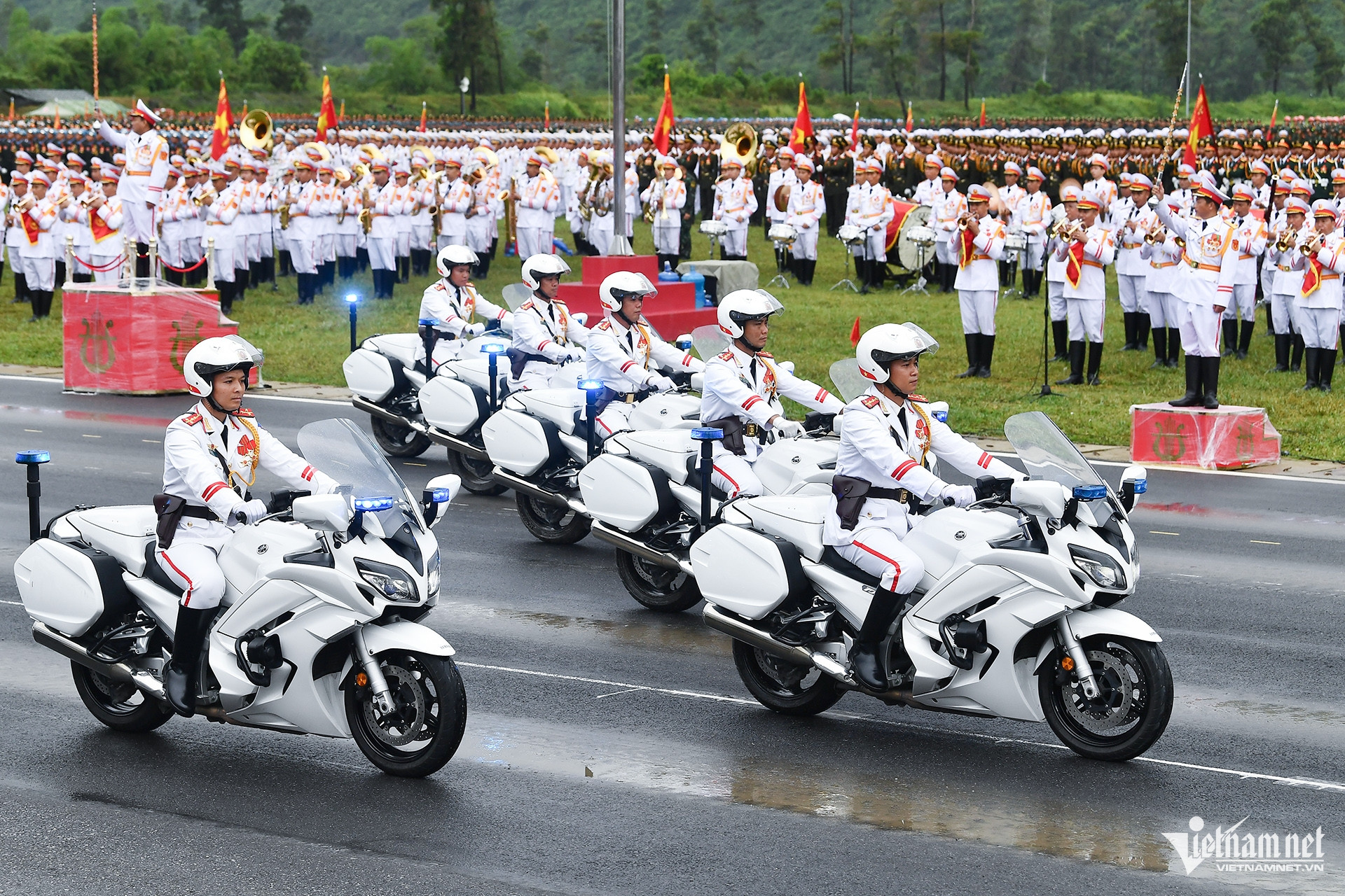 Ngắm dàn xe đặc chủng, tái hiện đoàn hộ tống nguyên thủ tại diễu binh 2/9- Ảnh 5. Ngắm dàn xe đặc chủng, tái hiện đoàn hộ tống nguyên thủ tại diễu binh 2/9- Ảnh 5.