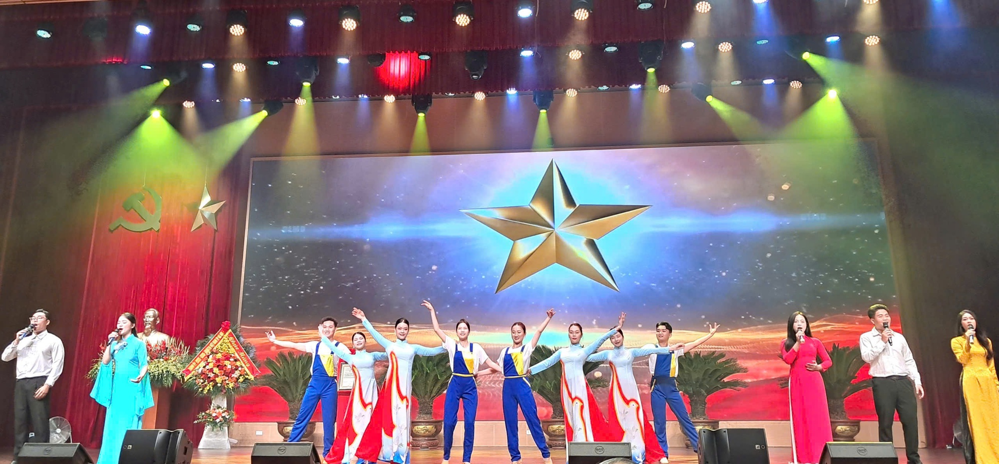 Phường Ngọc Hà tổ chức Lễ gắn biển công trình khu liên hợp Cung thể thao tổng hợp Quần Ngựa- Ảnh 8. Phường Ngọc Hà tổ chức Lễ gắn biển công trình khu liên hợp Cung thể thao tổng hợp Quần Ngựa- Ảnh 8.