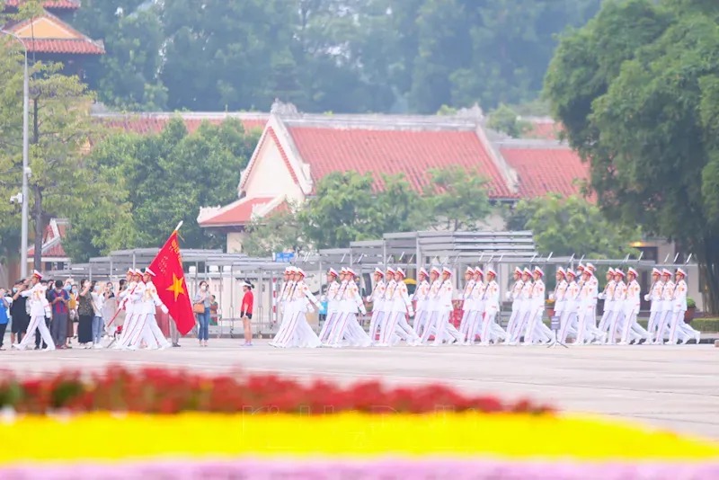 All you need to know about the flag ceremonies in Ba Dinh- Ảnh 3.