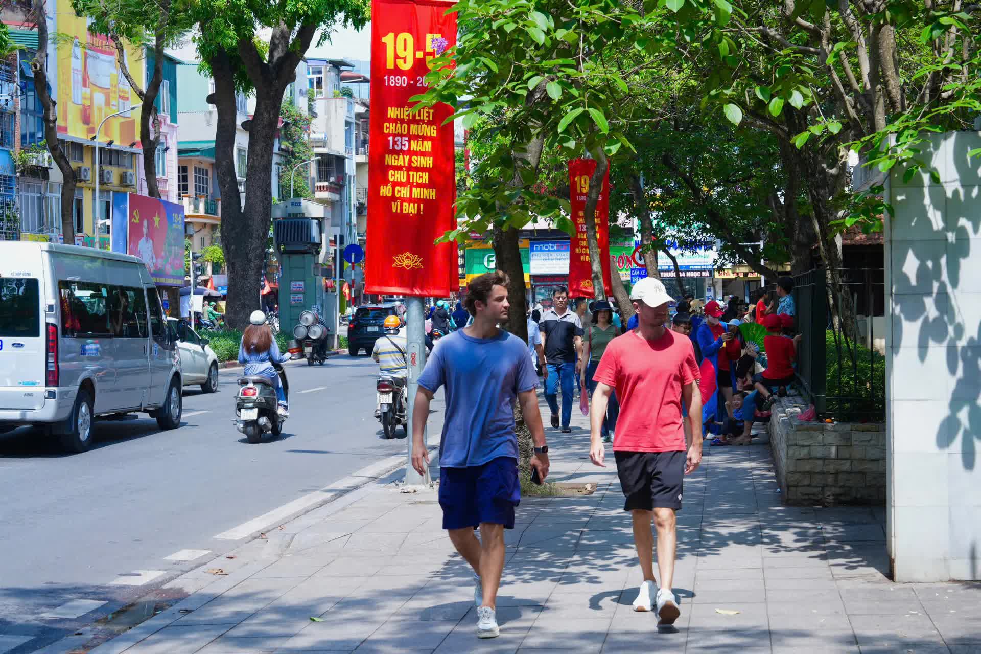 Hanoi: A magnet for tourists on National Day holiday- Ảnh 5.