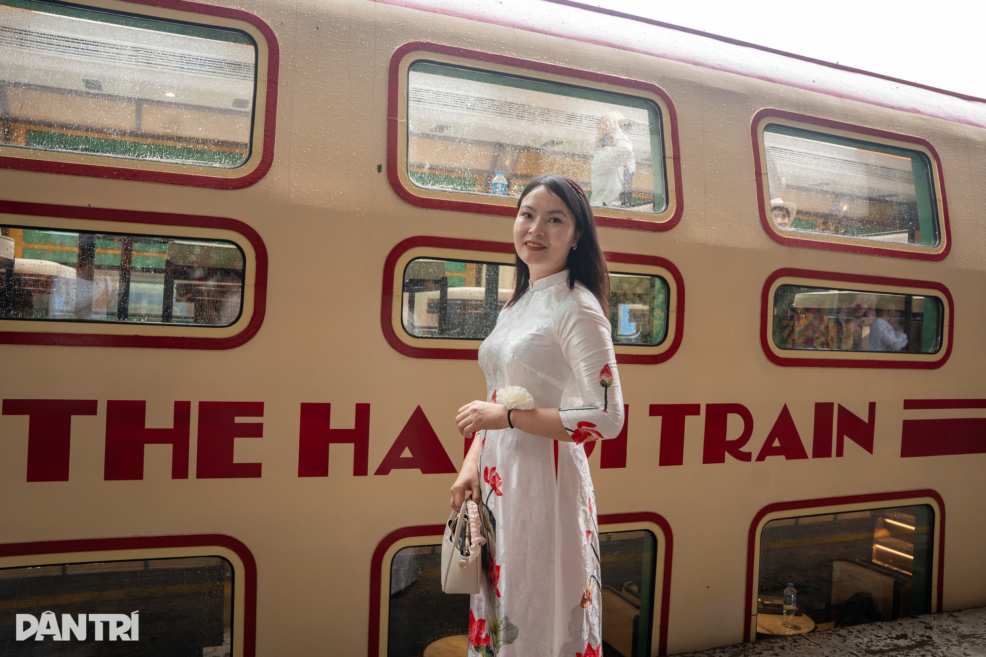 Nội thất sang trọng bên trong đoàn tàu du lịch 2 tầng đầu tiên ở Hà Nội- Ảnh 5. Nội thất sang trọng bên trong đoàn tàu du lịch 2 tầng đầu tiên ở Hà Nội- Ảnh 5.