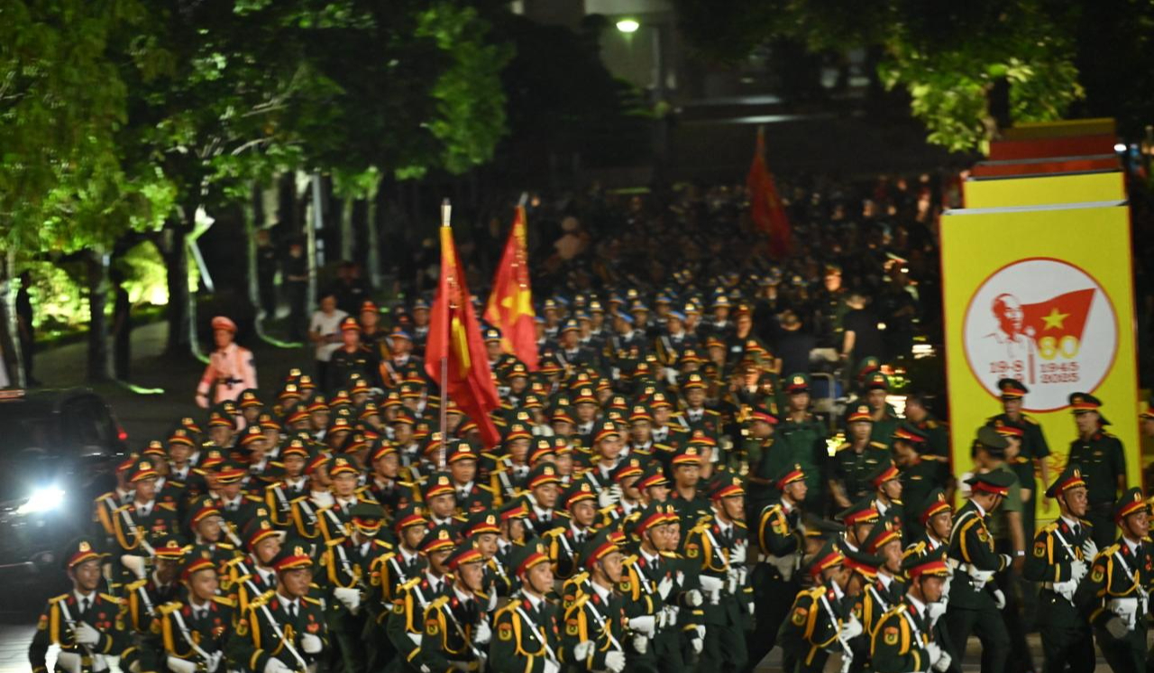 Tổng hợp luyện diễu binh diễu hành lần 1: Quảng trường Ba Đình lên đèn, tất cả đã sẵn sàng!- Ảnh 6.