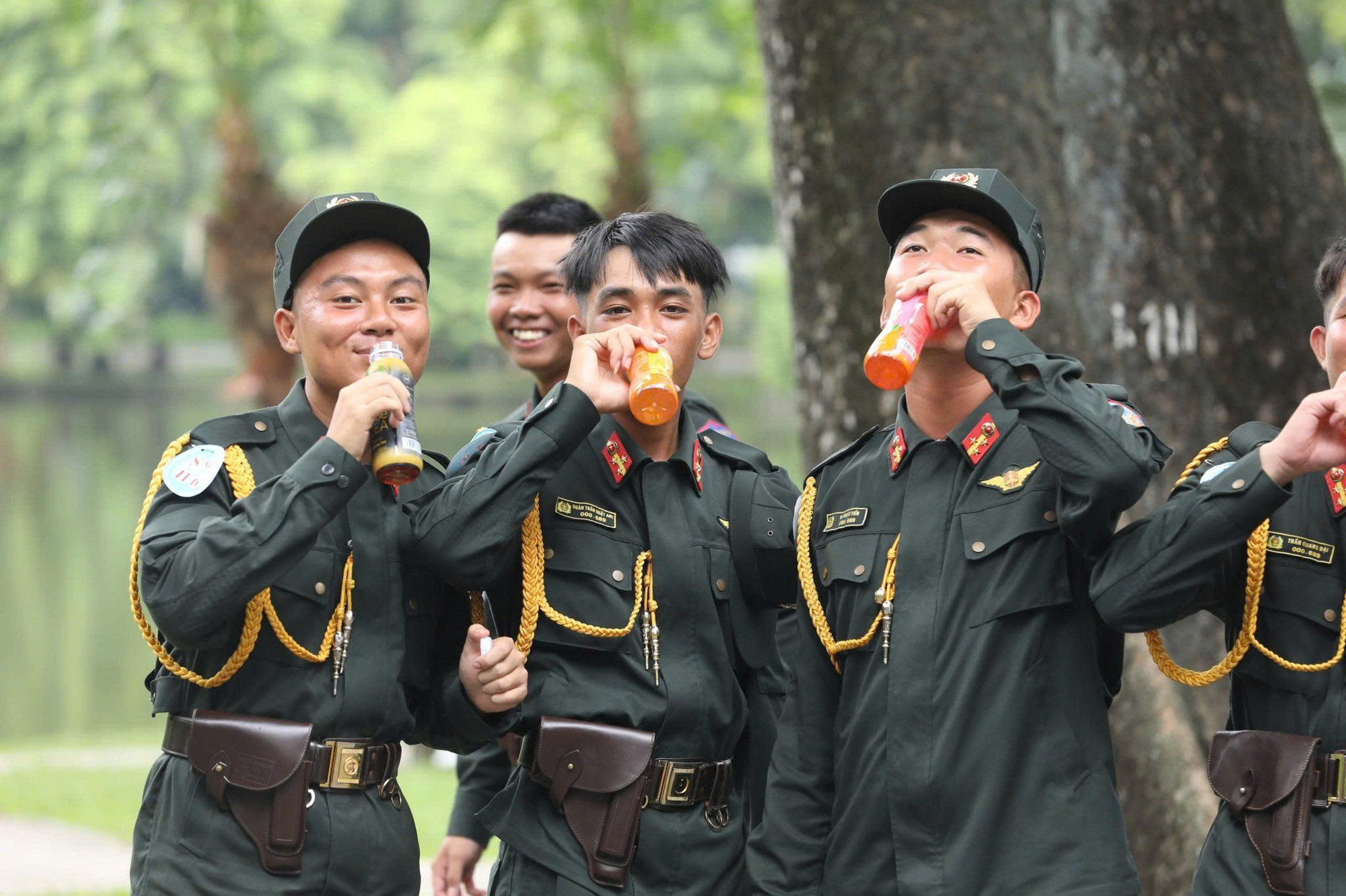 Cảnh sát giao thông, quân đội phối hợp bảo đảm trật tự cho đoàn diễu binh, diễu hành- Ảnh 21. Cảnh sát giao thông, quân đội phối hợp bảo đảm trật tự cho đoàn diễu binh, diễu hành- Ảnh 21.