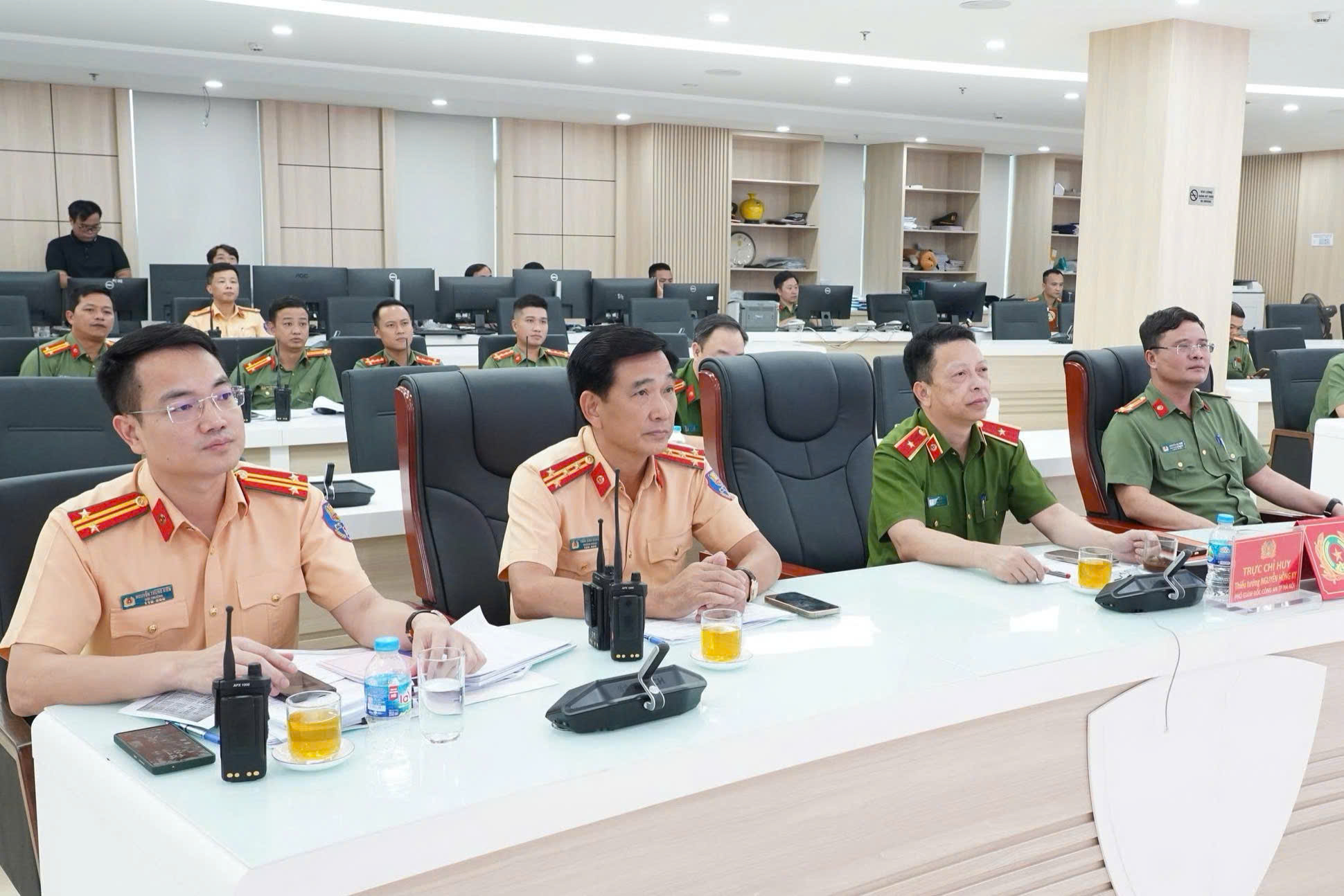 Cảnh sát giao thông, quân đội phối hợp bảo đảm trật tự cho đoàn diễu binh, diễu hành- Ảnh 4. Cảnh sát giao thông, quân đội phối hợp bảo đảm trật tự cho đoàn diễu binh, diễu hành- Ảnh 4.