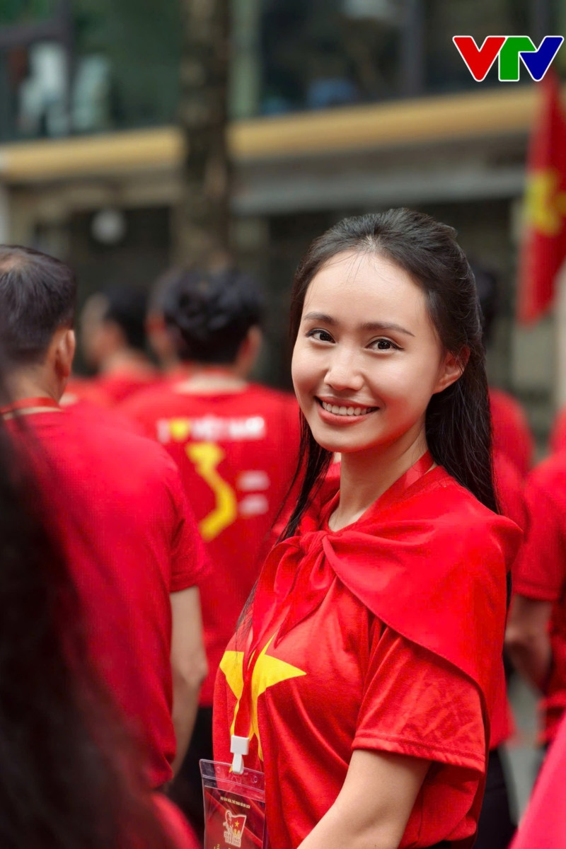 Hé lộ các MC, BTV nổi tiếng của VTV sẽ tham gia diễu hành ngày Quốc khánh 2/9- Ảnh 4. Hé lộ các MC, BTV nổi tiếng của VTV sẽ tham gia diễu hành ngày Quốc khánh 2/9- Ảnh 4.