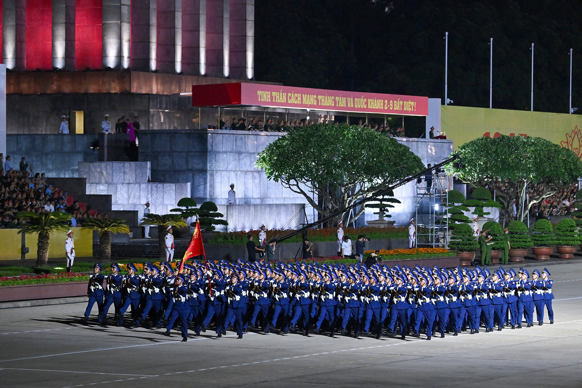 Các lực lượng vũ trang Liên bang Nga, Lào, Campuchia tham gia Tổng hợp luyện tại Quảng trường Ba Đình- Ảnh 5. Các lực lượng vũ trang Liên bang Nga, Lào, Campuchia tham gia Tổng hợp luyện tại Quảng trường Ba Đình- Ảnh 5.