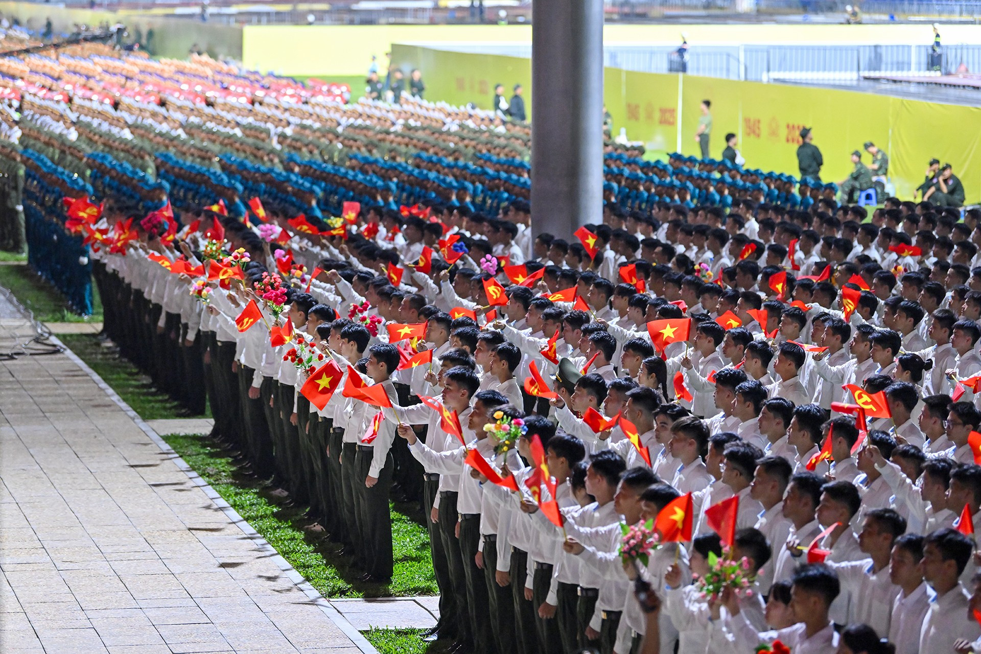 Các lực lượng vũ trang Liên bang Nga, Lào, Campuchia tham gia Tổng hợp luyện tại Quảng trường Ba Đình- Ảnh 2. Các lực lượng vũ trang Liên bang Nga, Lào, Campuchia tham gia Tổng hợp luyện tại Quảng trường Ba Đình- Ảnh 2.