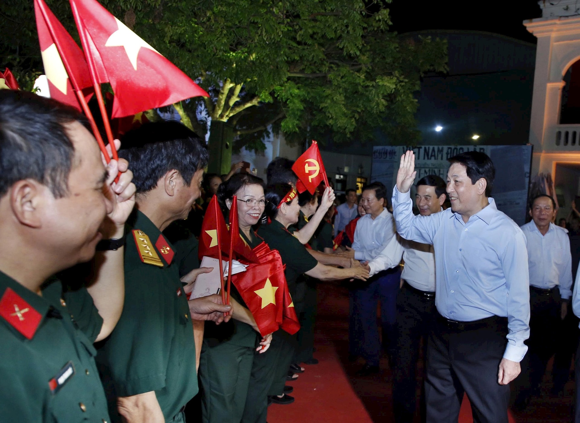 Cầu truyền hình “Thời cơ vàng”: Dấu ấn lịch sử và khát vọng xây dựng đất nước hùng cường- Ảnh 2. Cầu truyền hình “Thời cơ vàng”: Dấu ấn lịch sử và khát vọng xây dựng đất nước hùng cường- Ảnh 2.