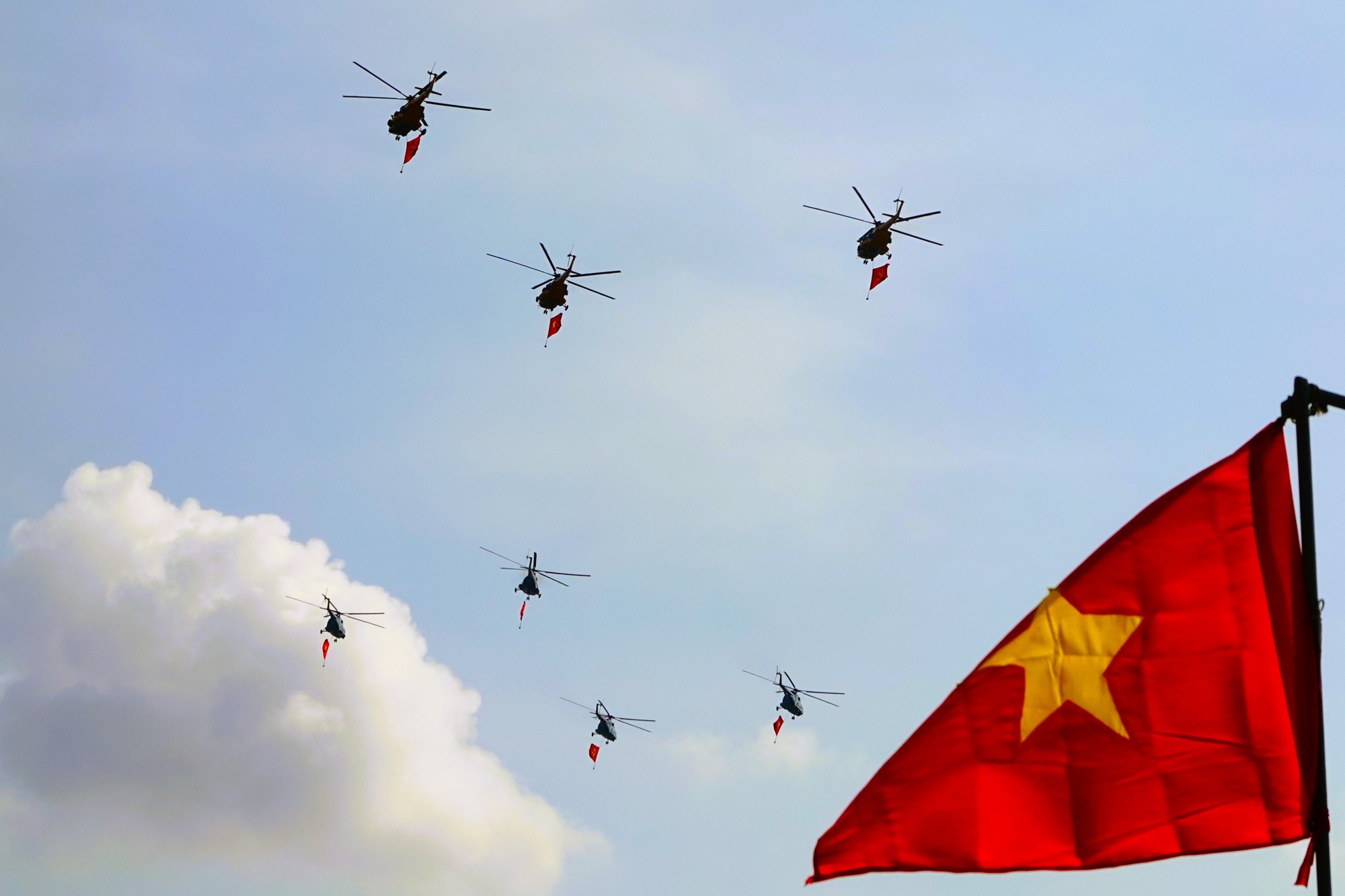 Chuyện ít biết về không quân Việt Nam bay diễu binh- Ảnh 1. Chuyện ít biết về không quân Việt Nam bay diễu binh- Ảnh 1.