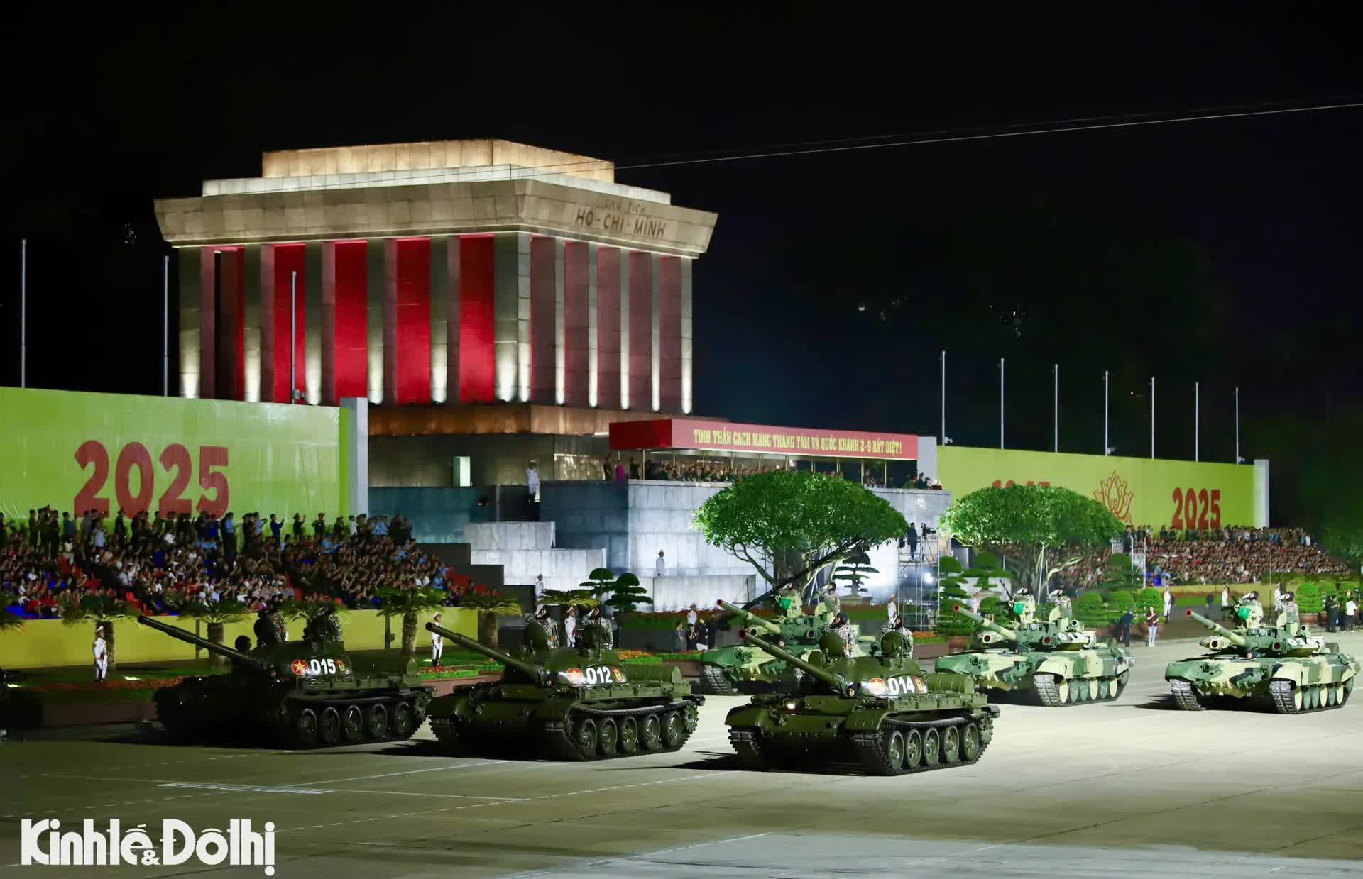Cận cảnh dàn khí tài diễu binh tại Quảng trường Ba Đình trong buổi tổng hợp luyện đầu tiên- Ảnh 7. Cận cảnh dàn khí tài diễu binh tại Quảng trường Ba Đình trong buổi tổng hợp luyện đầu tiên- Ảnh 7.