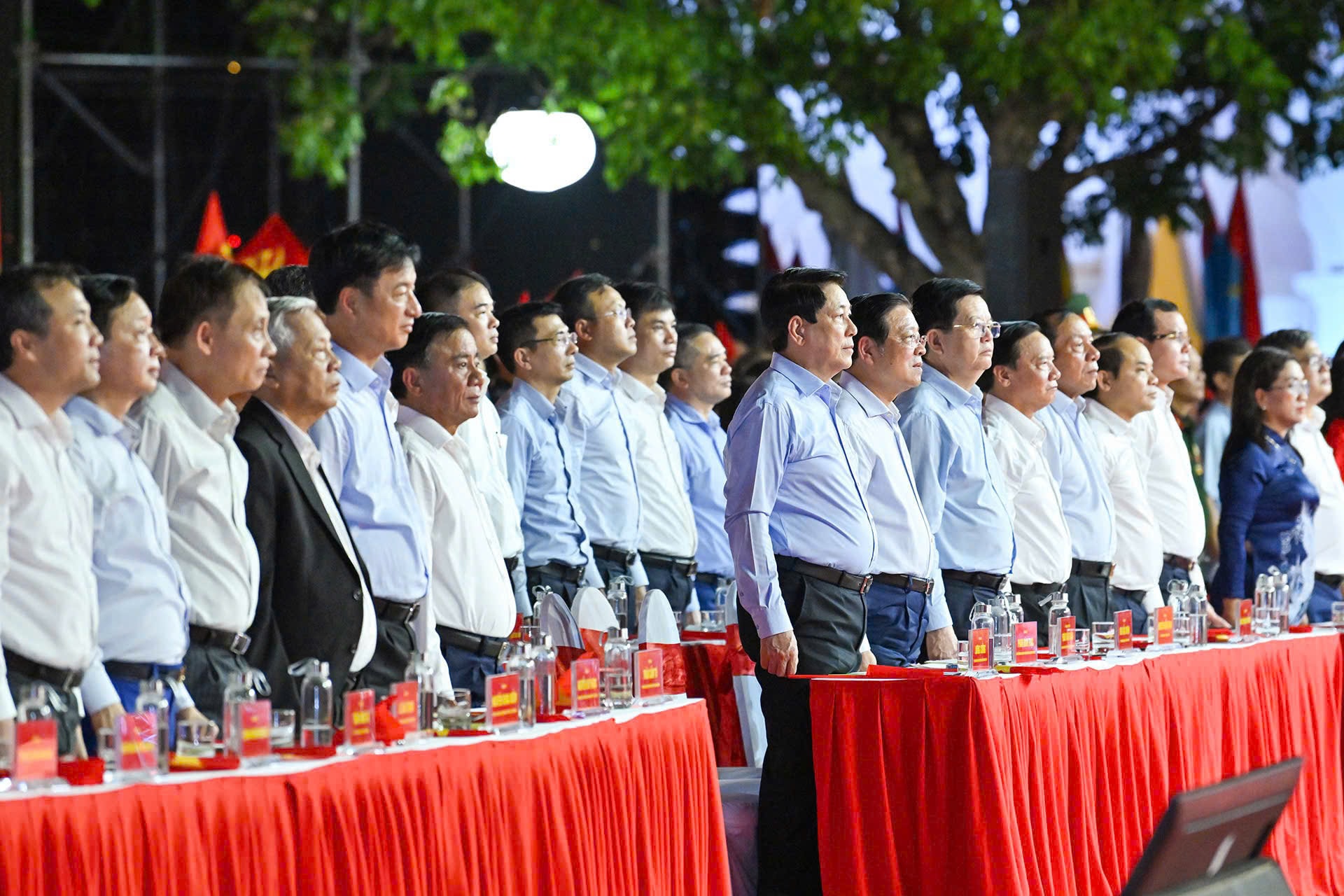 Cầu truyền hình “Thời cơ vàng”: Dấu ấn lịch sử và khát vọng xây dựng đất nước hùng cường- Ảnh 3. Cầu truyền hình “Thời cơ vàng”: Dấu ấn lịch sử và khát vọng xây dựng đất nước hùng cường- Ảnh 3.