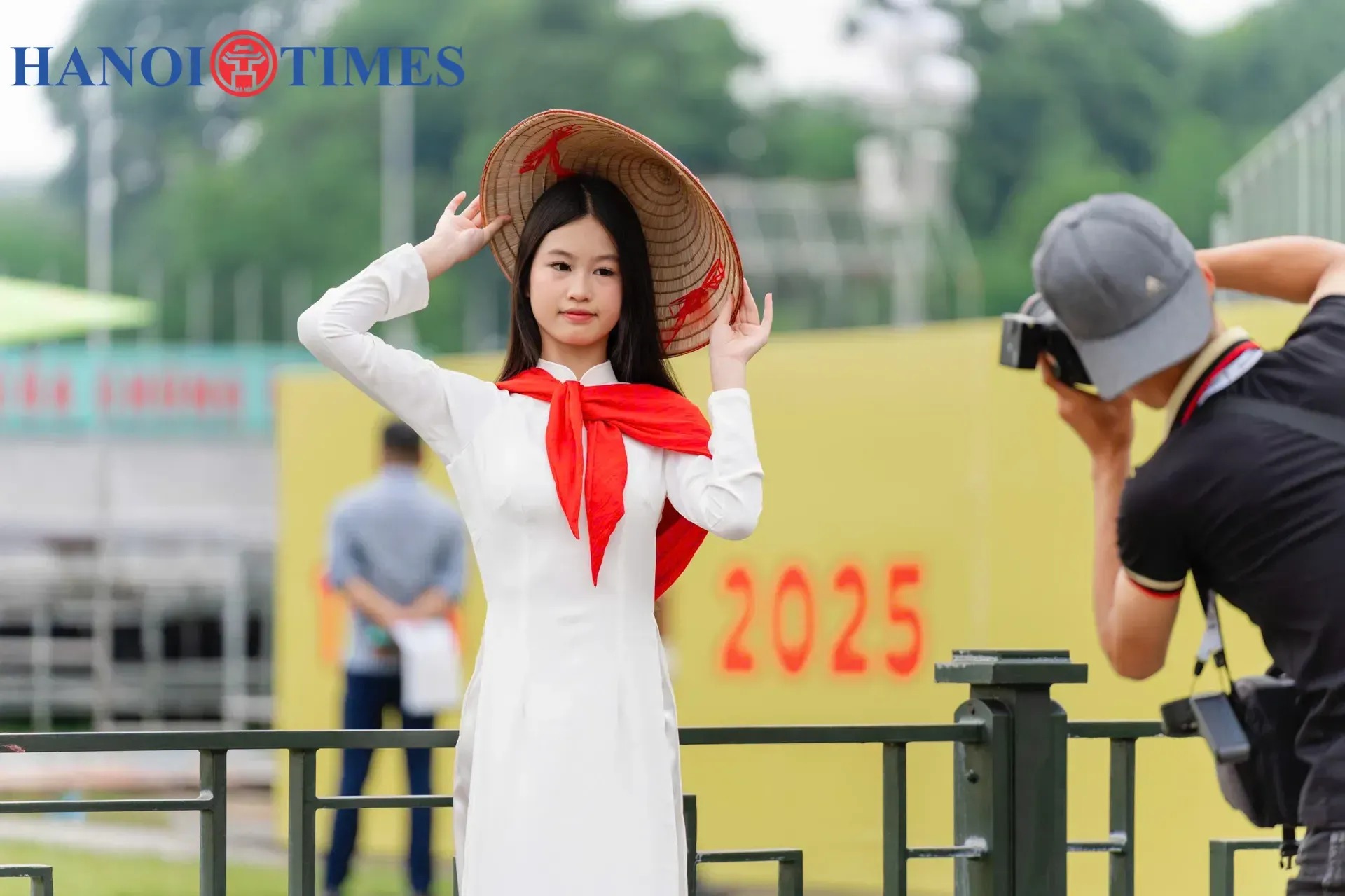Hanoians embrace patriotic spirit ahead of National Day- Ảnh 3.