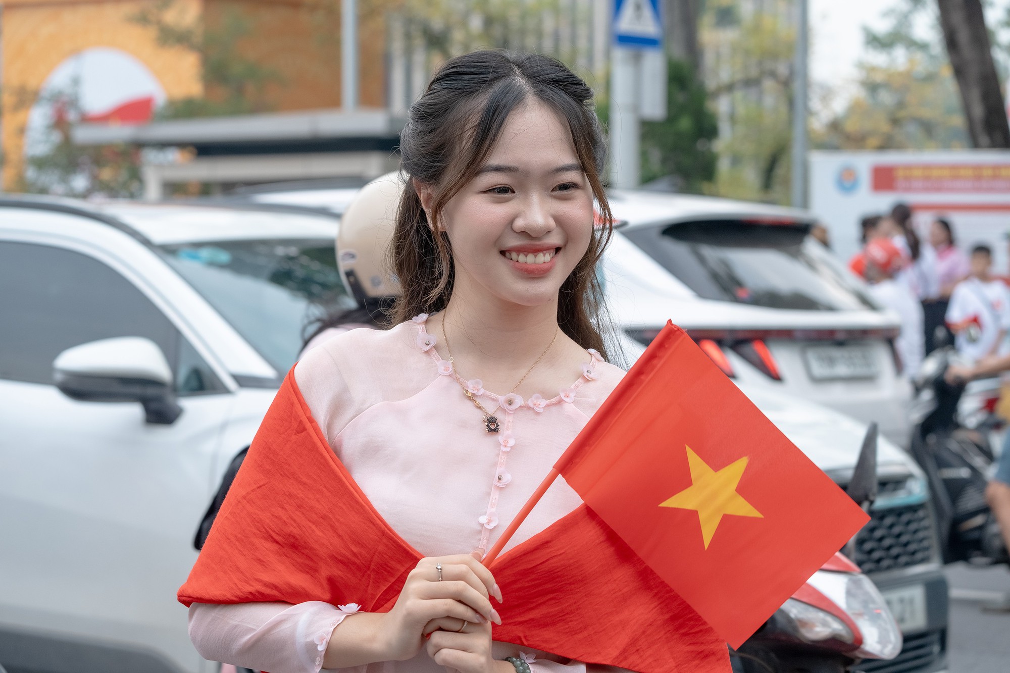 Trực thăng, "hổ mang chúa" Su-30MK2 bay qua quảng trường Ba Đình- Ảnh 6. Trực thăng, "hổ mang chúa" Su-30MK2 bay qua quảng trường Ba Đình- Ảnh 6.